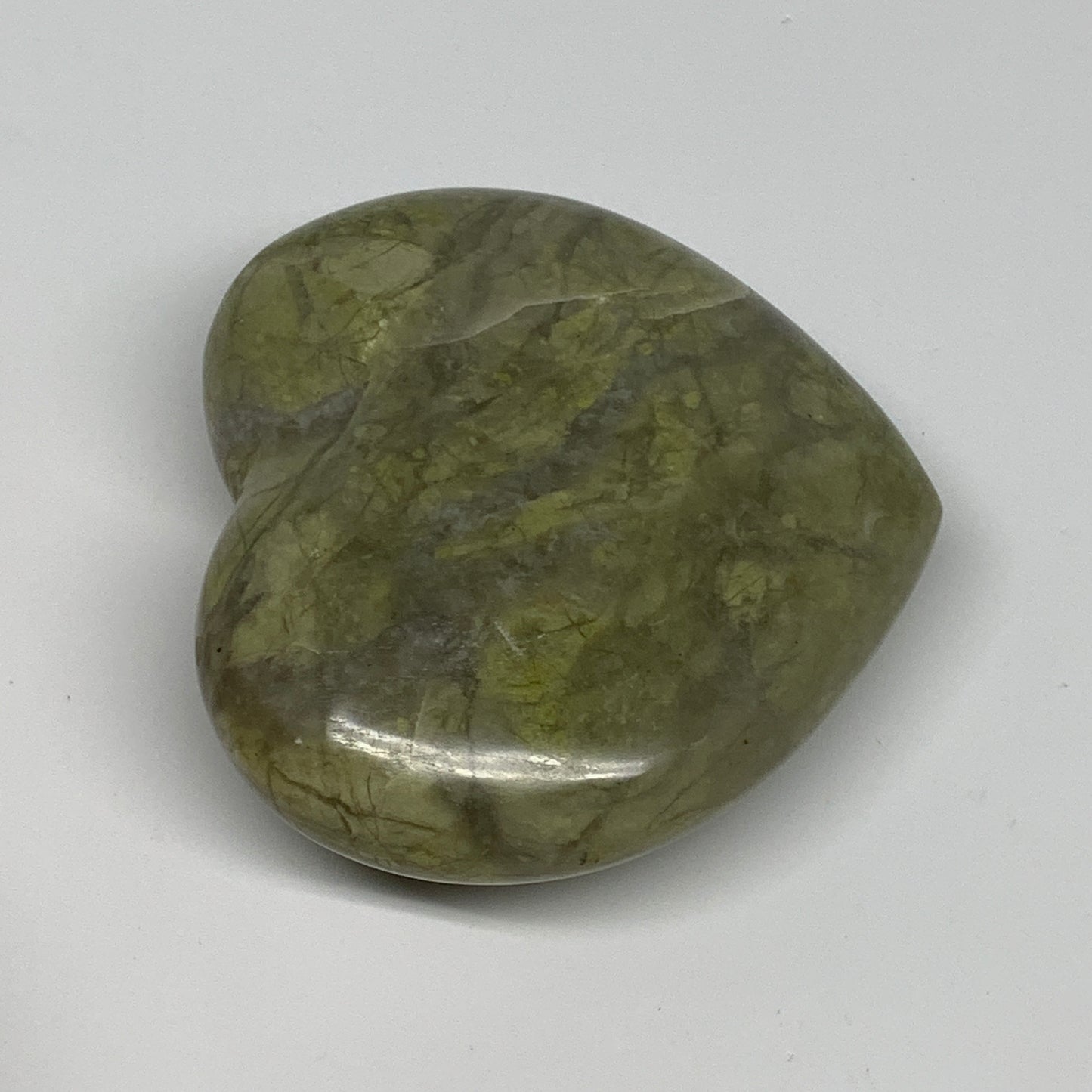 0.77 lbs, 3.3"x3.7"x1.3", Natural Untreated Green Quartz Crystal Heart Reiki, B3