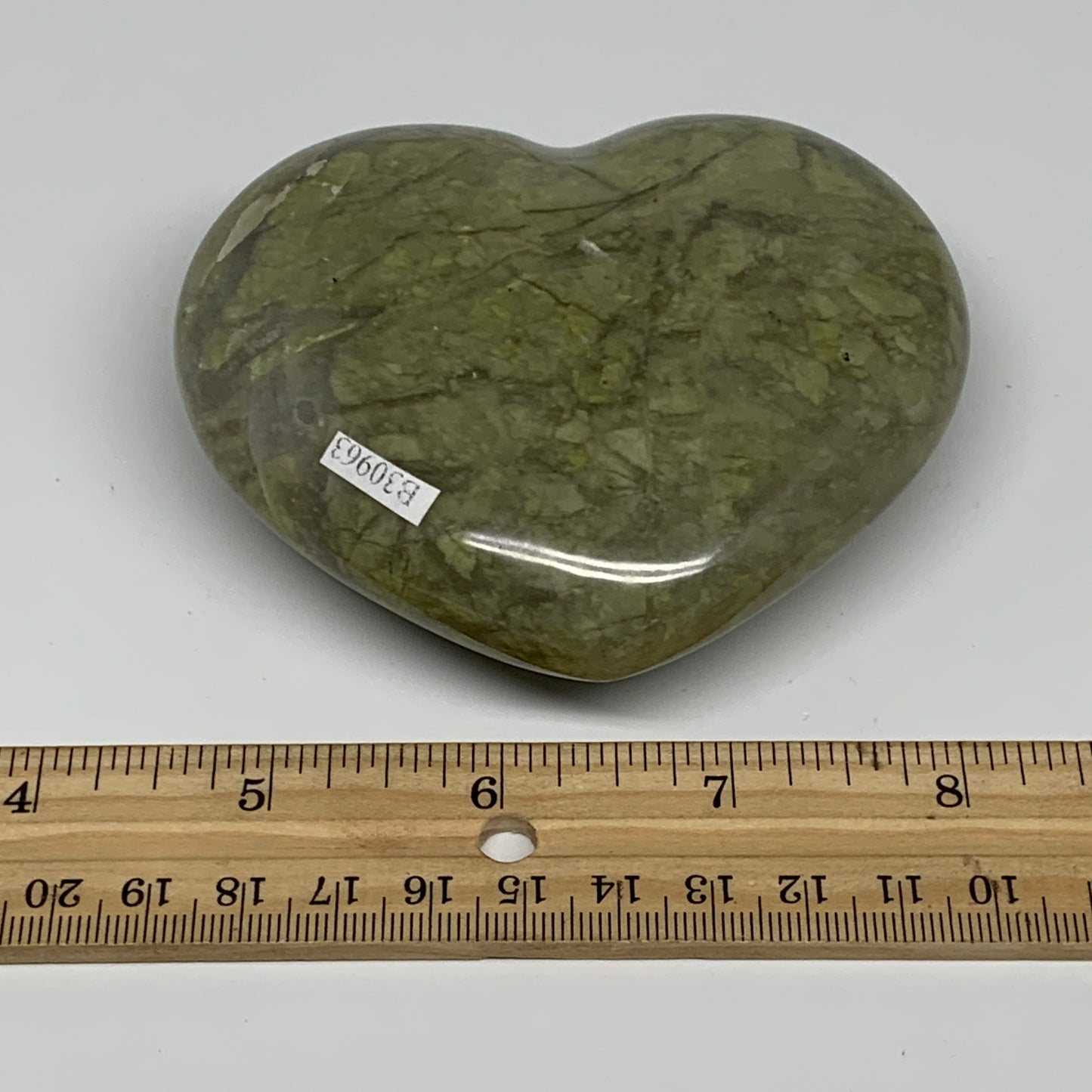 0.77 lbs, 3.3"x3.7"x1.3", Natural Untreated Green Quartz Crystal Heart Reiki, B3