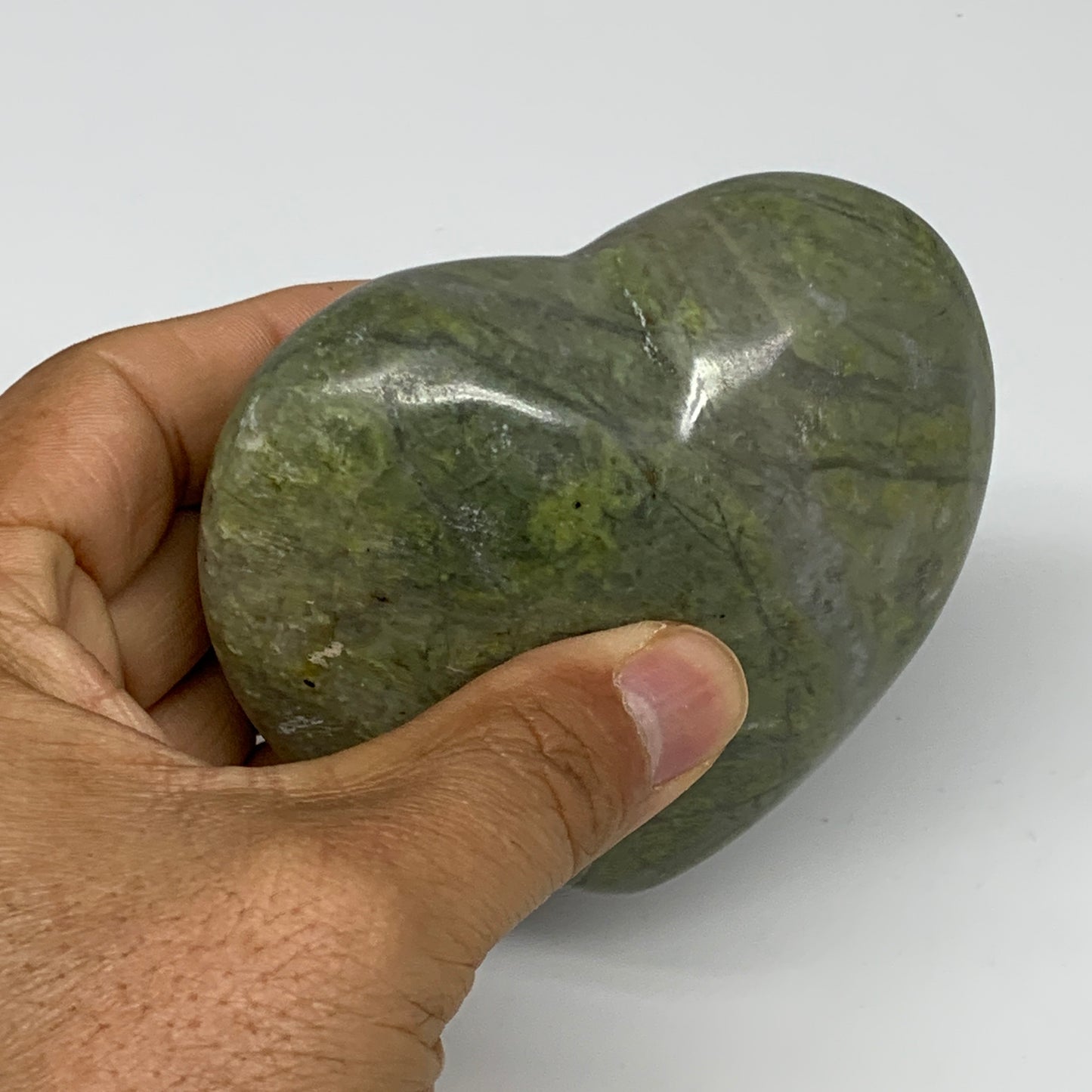 0.79 lbs, 3.2"x3.5"x1.5", Natural Untreated Green Quartz Crystal Heart Reiki, B3
