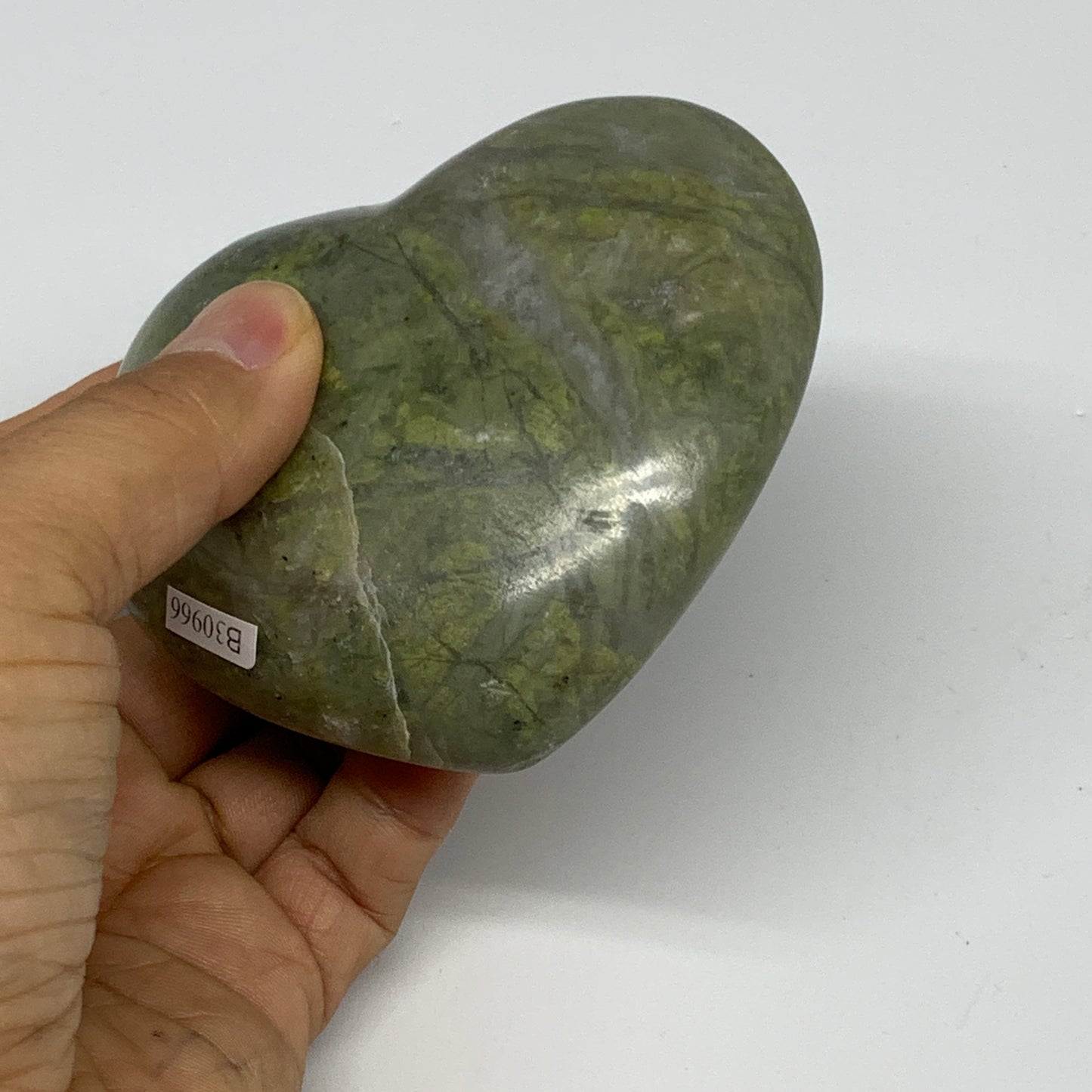 0.79 lbs, 3.2"x3.5"x1.5", Natural Untreated Green Quartz Crystal Heart Reiki, B3