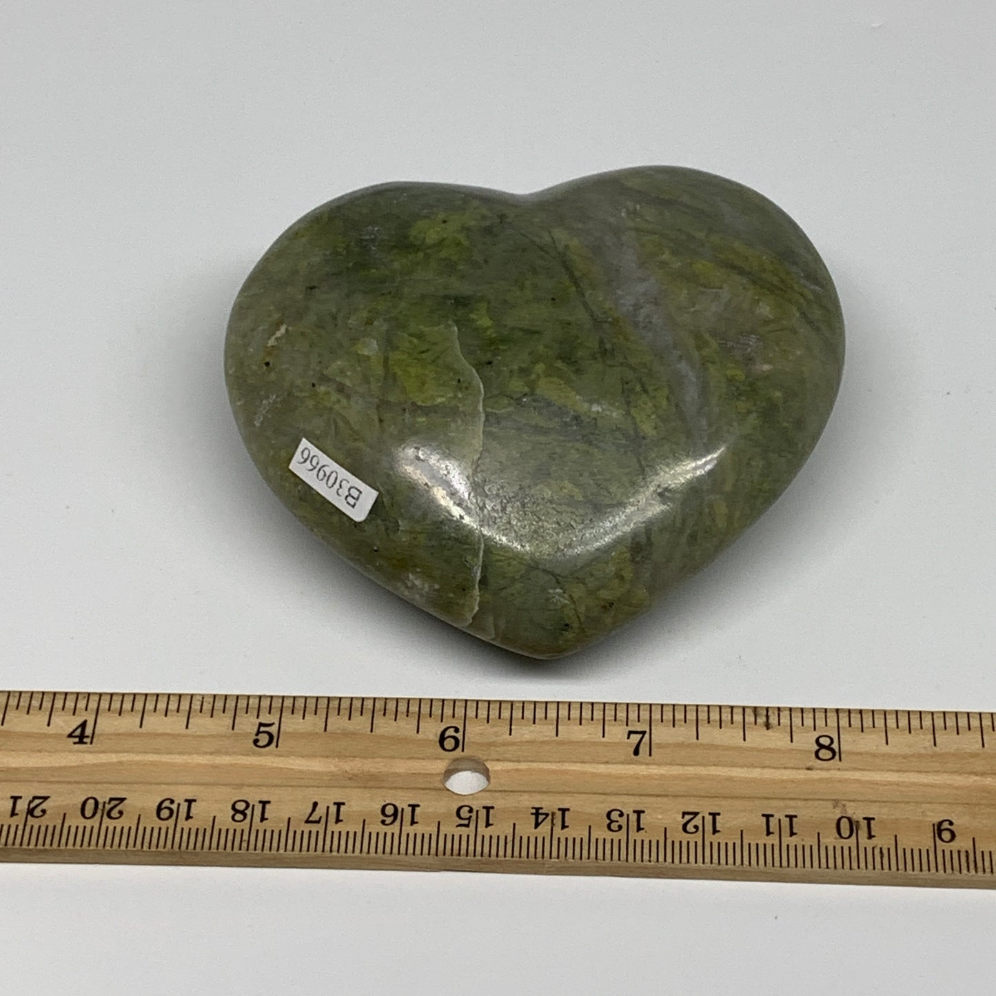 0.79 lbs, 3.2"x3.5"x1.5", Natural Untreated Green Quartz Crystal Heart Reiki, B3