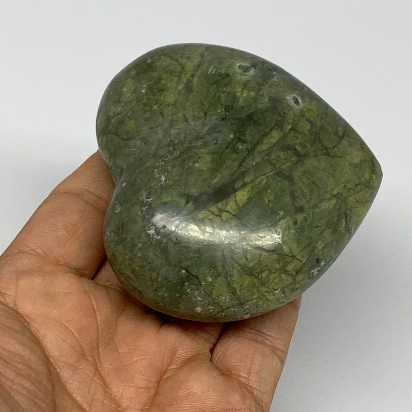 0.57 lbs, 2.7"x3"x1.4", Natural Untreated Green Quartz Crystal Heart Reiki, B309
