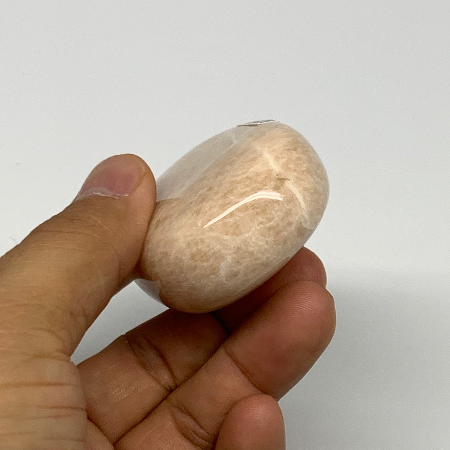 112.5g,2.3"x1.7"x1" Peach Moonstone Crystal Palm-Stone Polished Reiki, B27974
