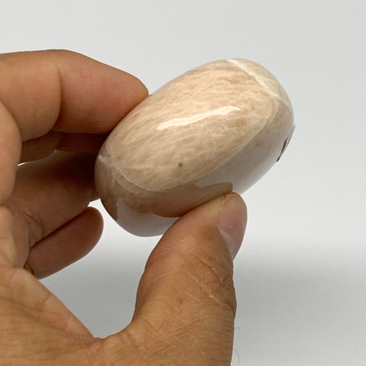 111g,2.3"x1.8"x0.9" Peach Moonstone Crystal Palm-Stone Polished Reiki, B27975