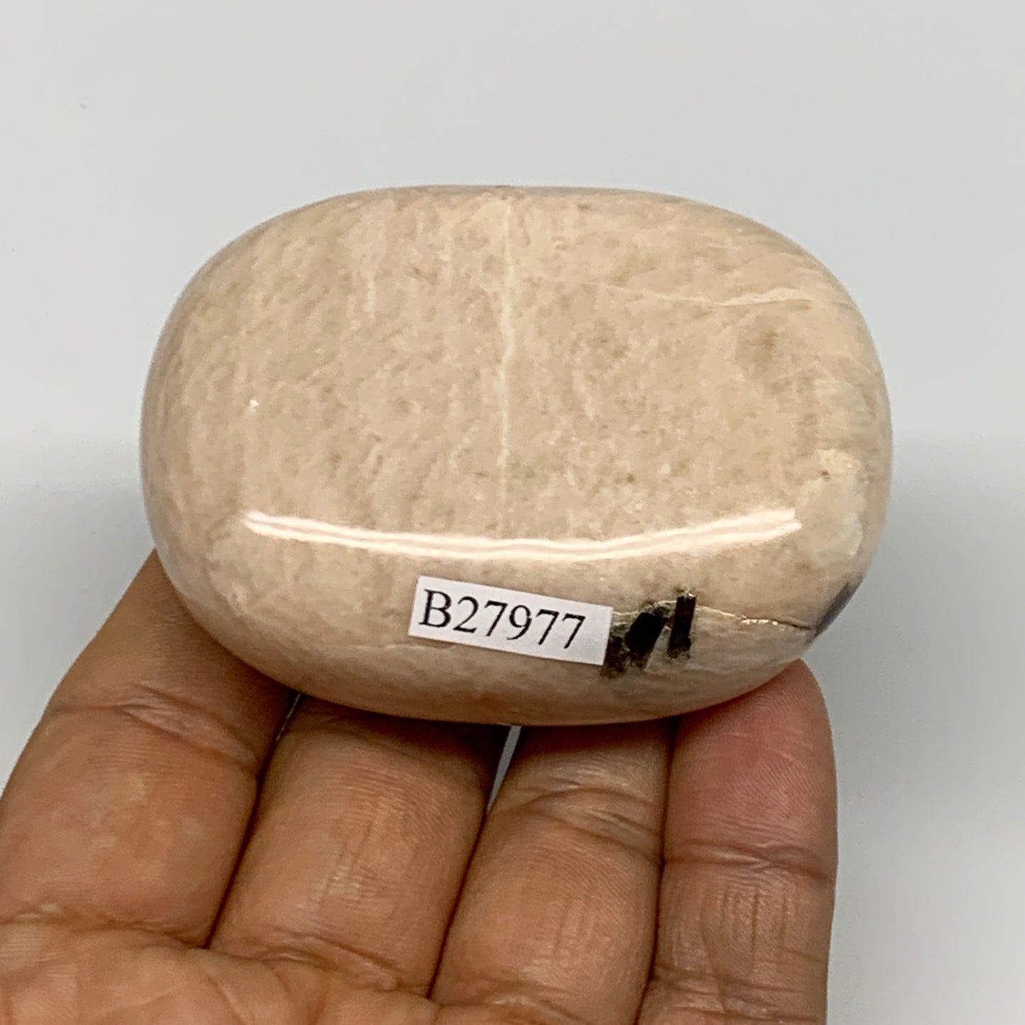 136.4g,2.5"x1.9"x1" Peach Moonstone Crystal Palm-Stone Polished Reiki, B27977