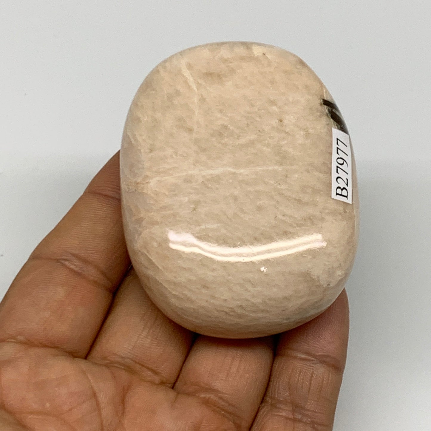 136.4g,2.5"x1.9"x1" Peach Moonstone Crystal Palm-Stone Polished Reiki, B27977