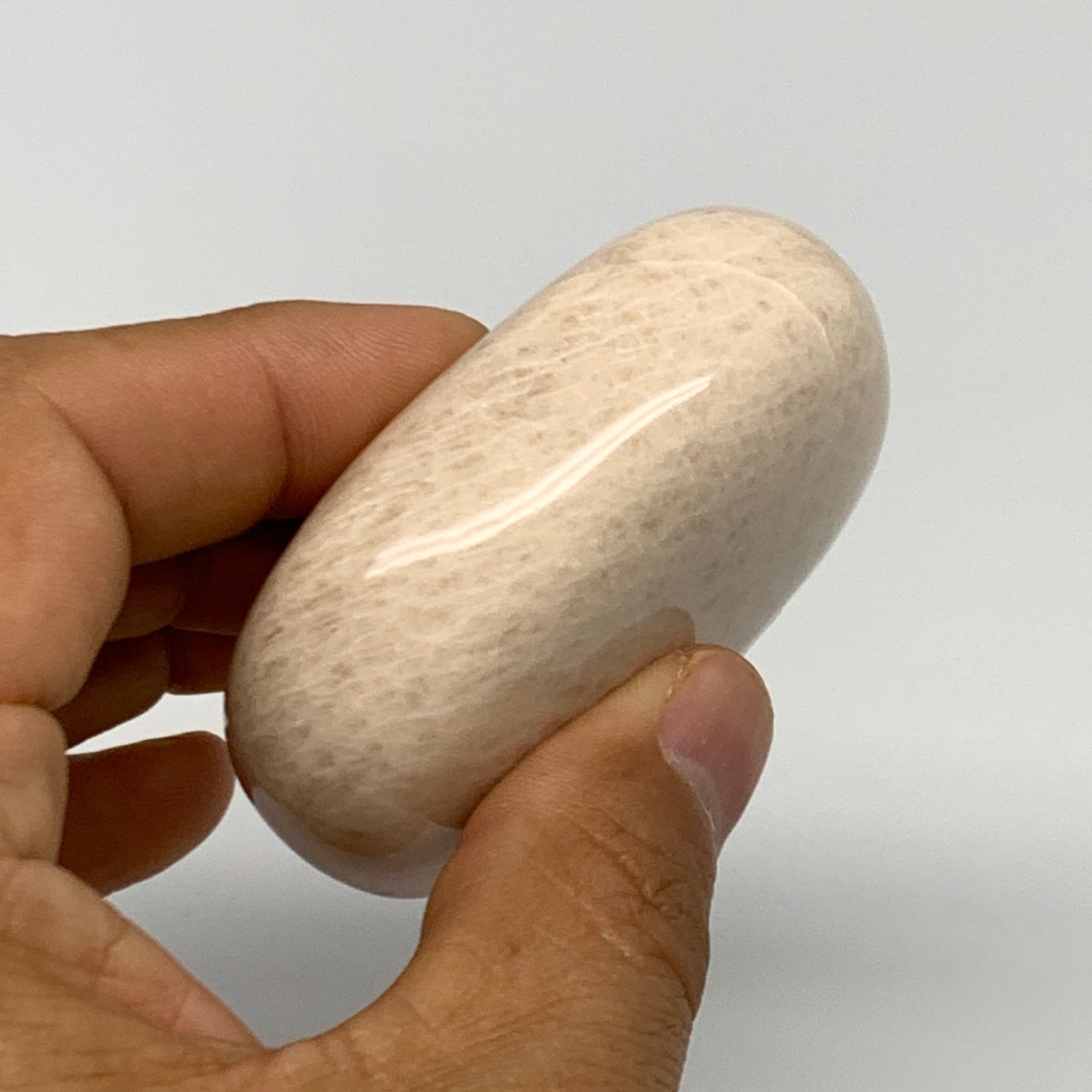 128g,2.4"x1.8"x0.9" Peach Moonstone Crystal Palm-Stone Polished Reiki, B27978