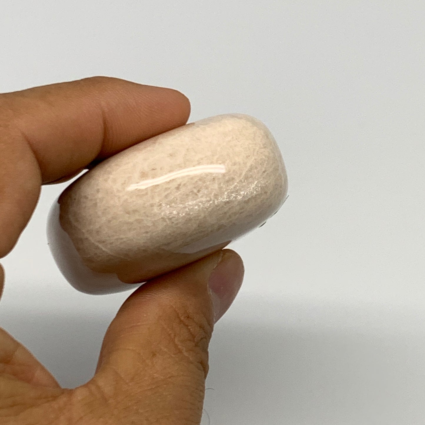 128g,2.4"x1.8"x0.9" Peach Moonstone Crystal Palm-Stone Polished Reiki, B27978