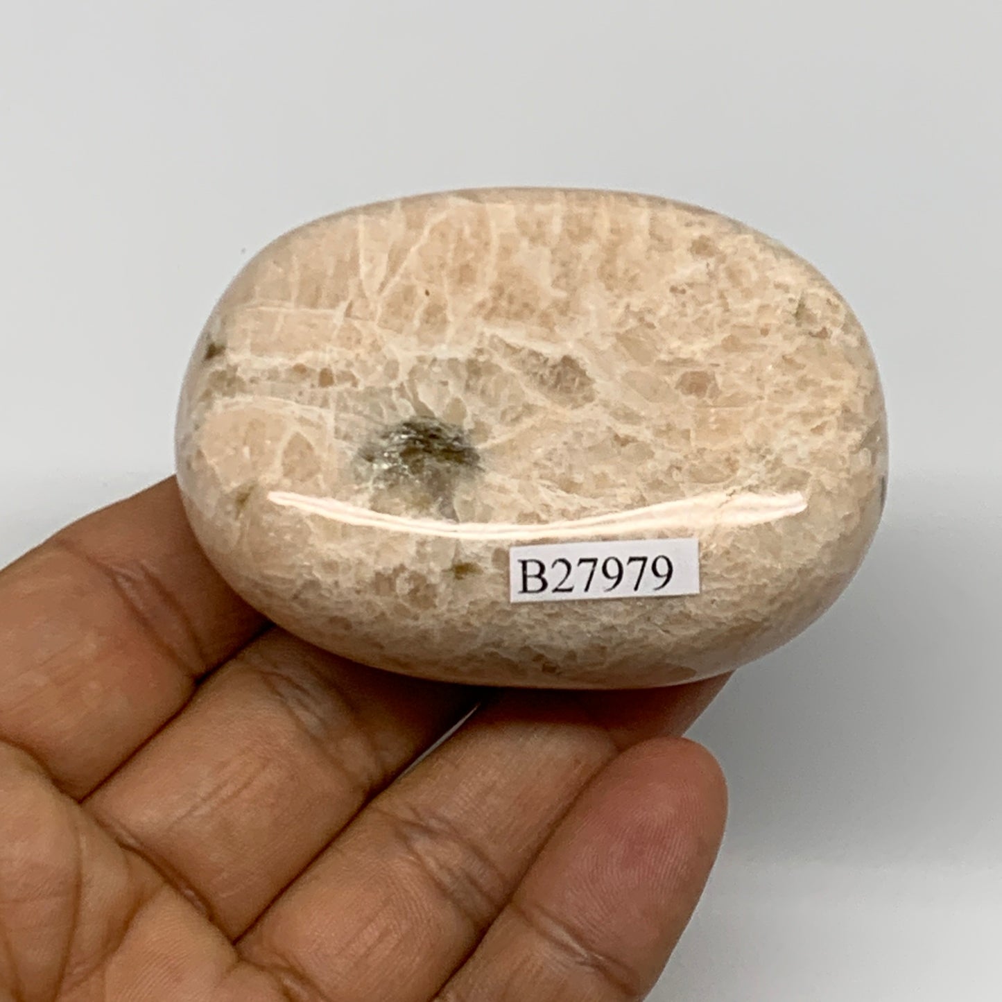 127g,2.5"x1.8"x0.9" Peach Moonstone Crystal Palm-Stone Polished Reiki, B27979