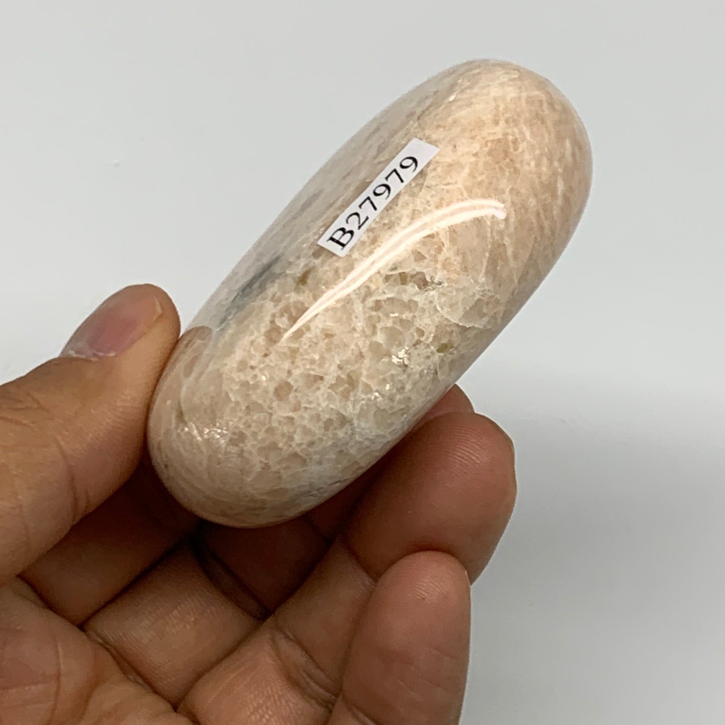 127g,2.5"x1.8"x0.9" Peach Moonstone Crystal Palm-Stone Polished Reiki, B27979