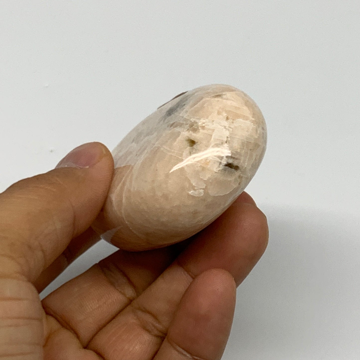 127g,2.5"x1.8"x0.9" Peach Moonstone Crystal Palm-Stone Polished Reiki, B27979