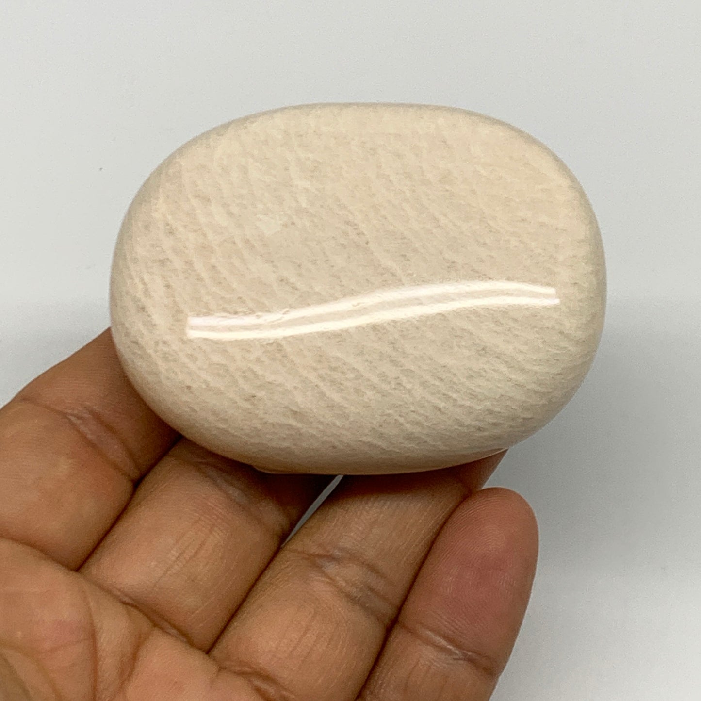 113.7g,2.4"x1.9"x0.9" Peach Moonstone Crystal Palm-Stone Polished Reiki, B27980