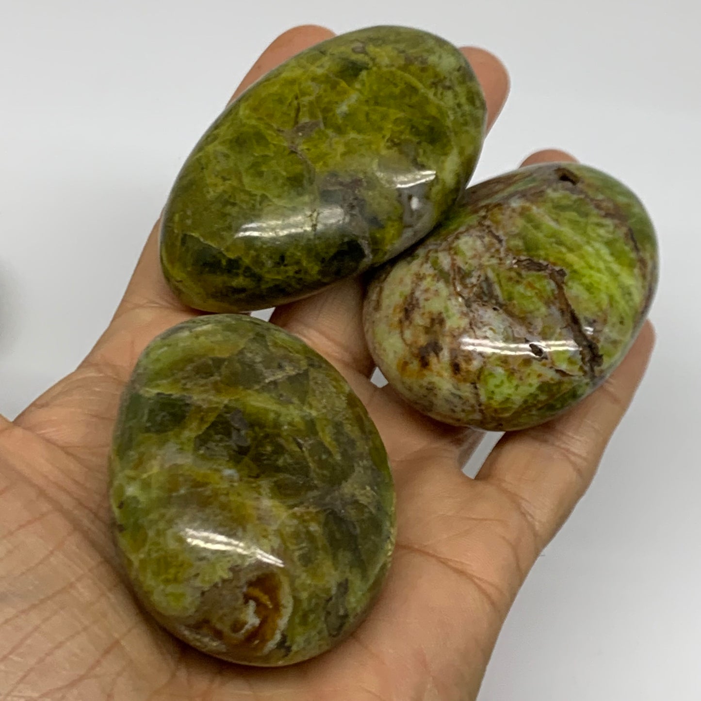 2.2 lbs, 2.1"-2.5", 12pcs, Green Opal Crystal PalmStone Wholesale, B38311