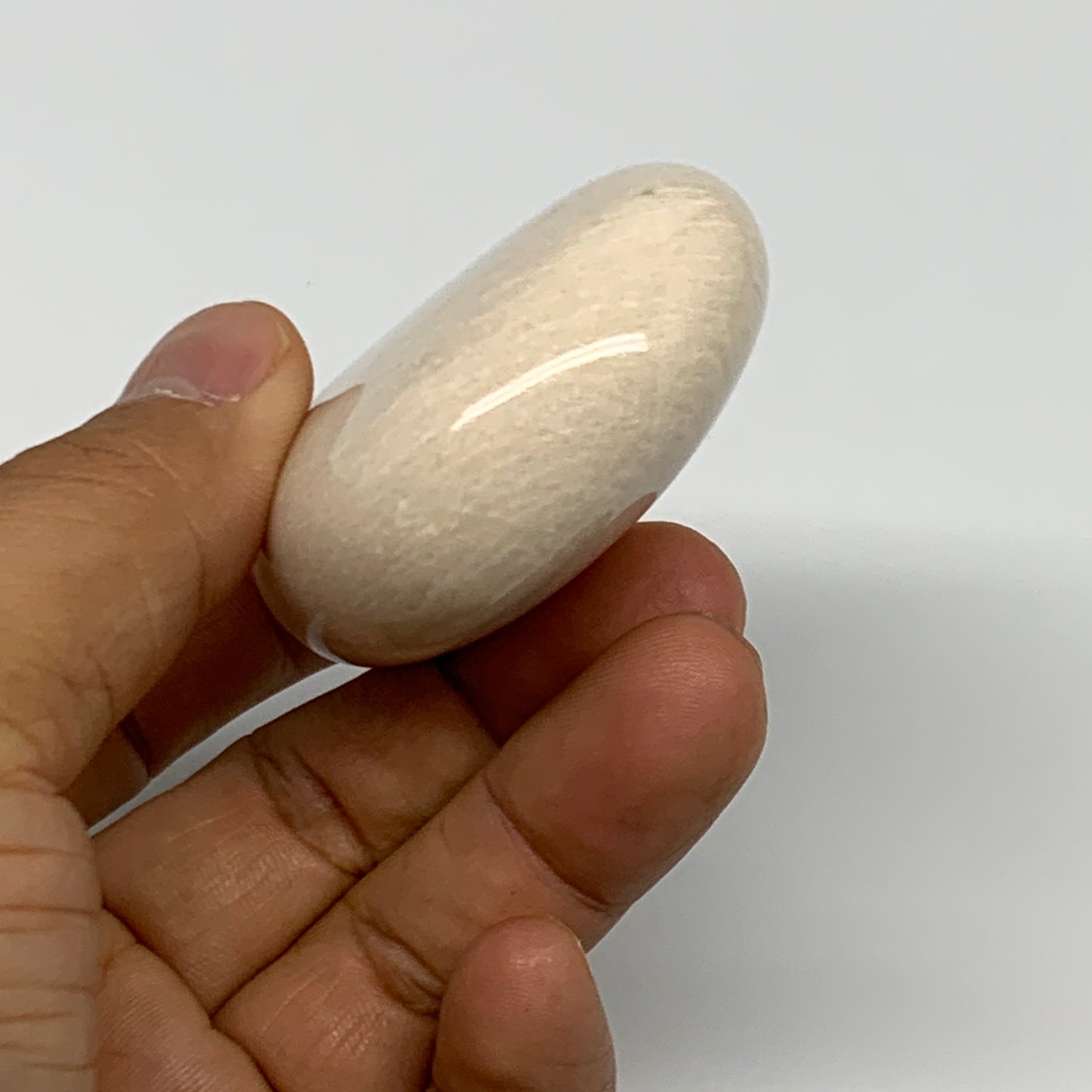 113.7g,2.4"x1.9"x0.9" Peach Moonstone Crystal Palm-Stone Polished Reiki, B27980