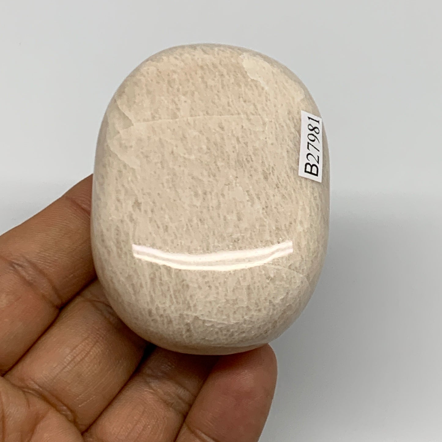 123.3g,2.5"x1.8"x0.9" Peach Moonstone Crystal Palm-Stone Polished Reiki, B27981