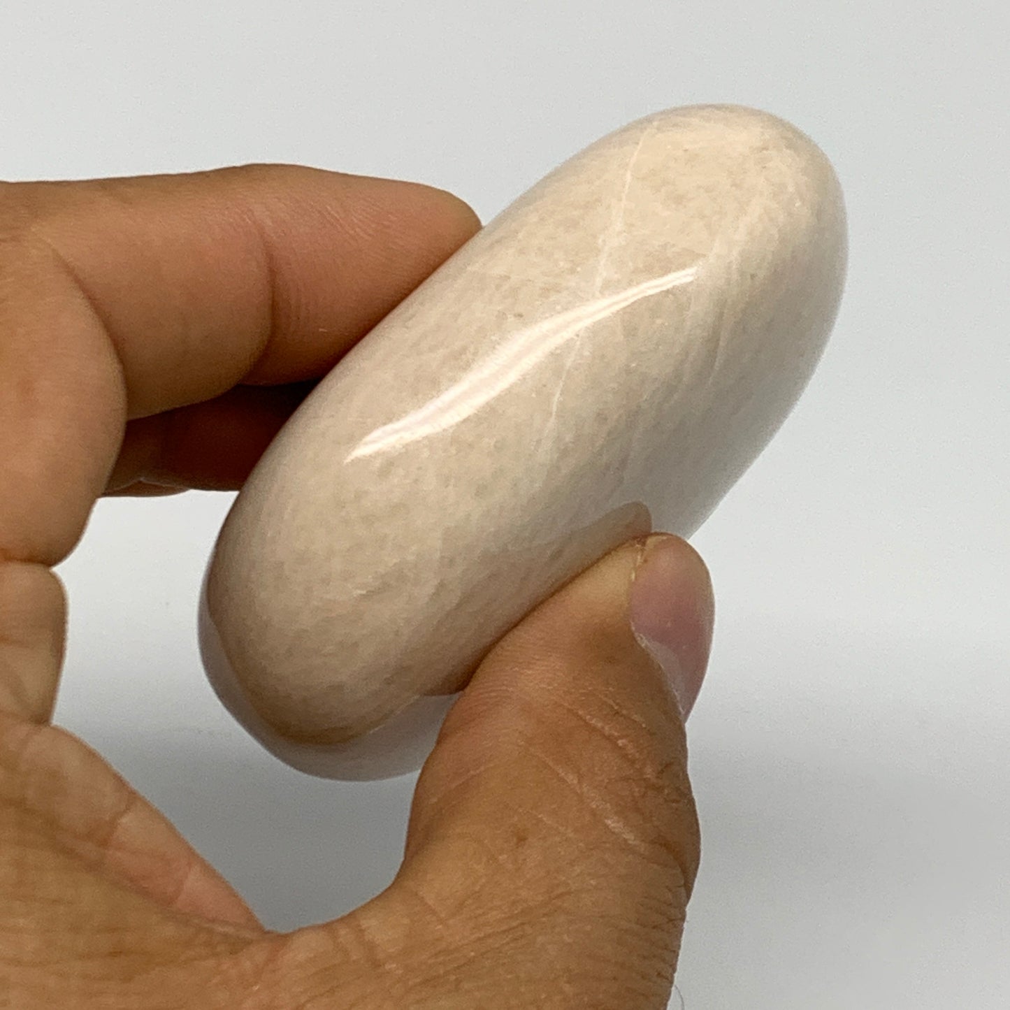 123.3g,2.5"x1.8"x0.9" Peach Moonstone Crystal Palm-Stone Polished Reiki, B27981