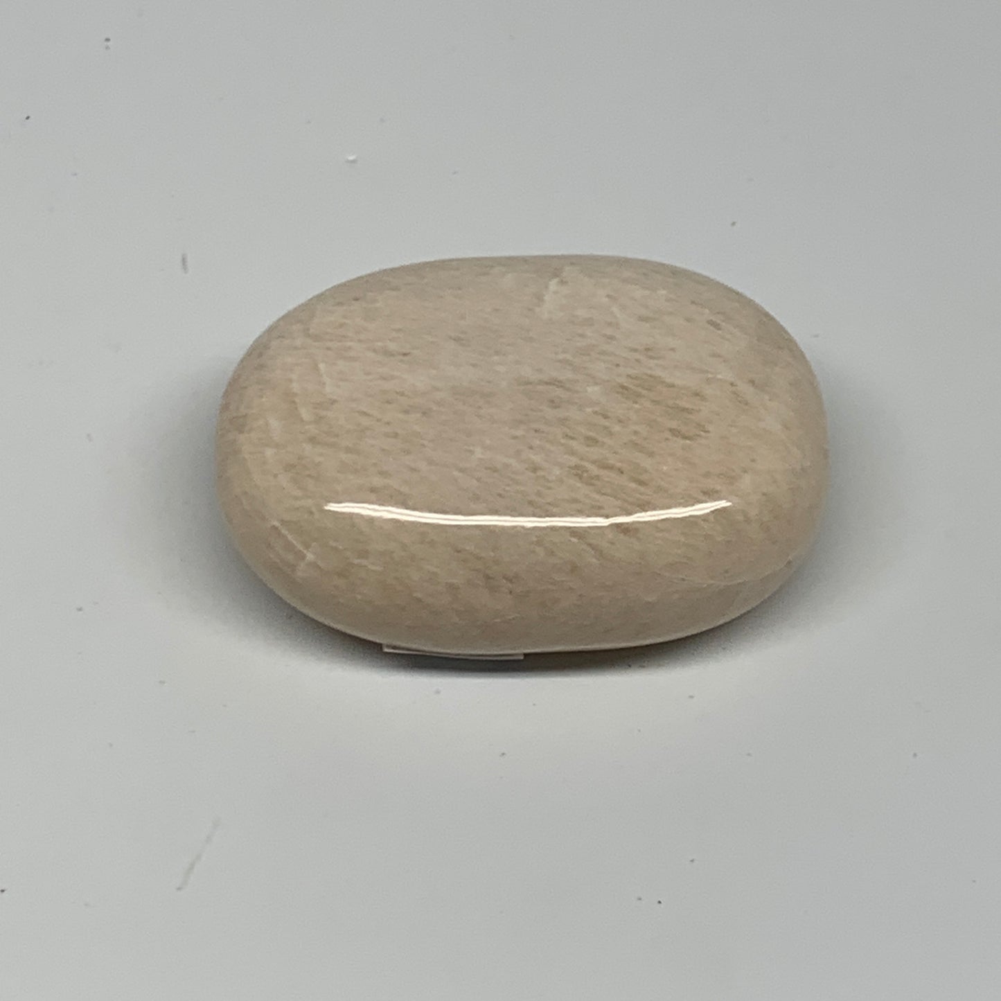 123.3g,2.5"x1.8"x0.9" Peach Moonstone Crystal Palm-Stone Polished Reiki, B27981