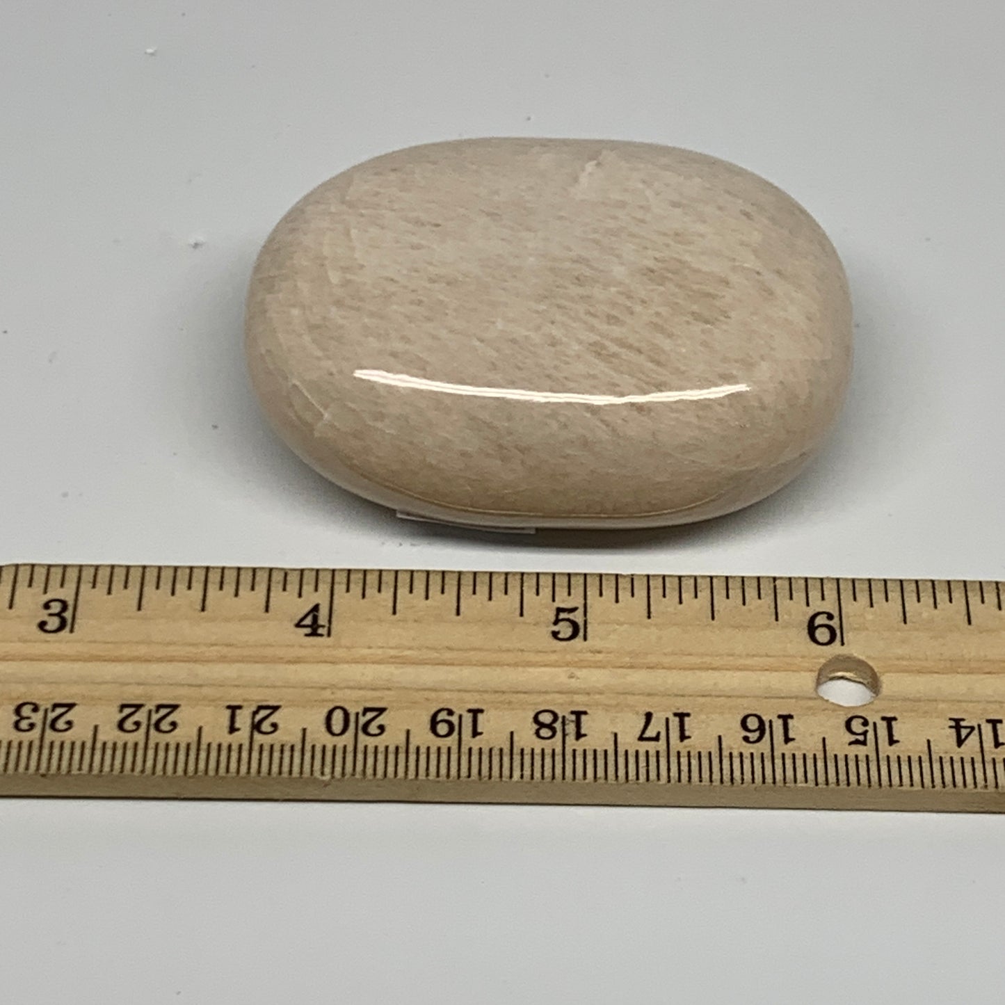 123.3g,2.5"x1.8"x0.9" Peach Moonstone Crystal Palm-Stone Polished Reiki, B27981