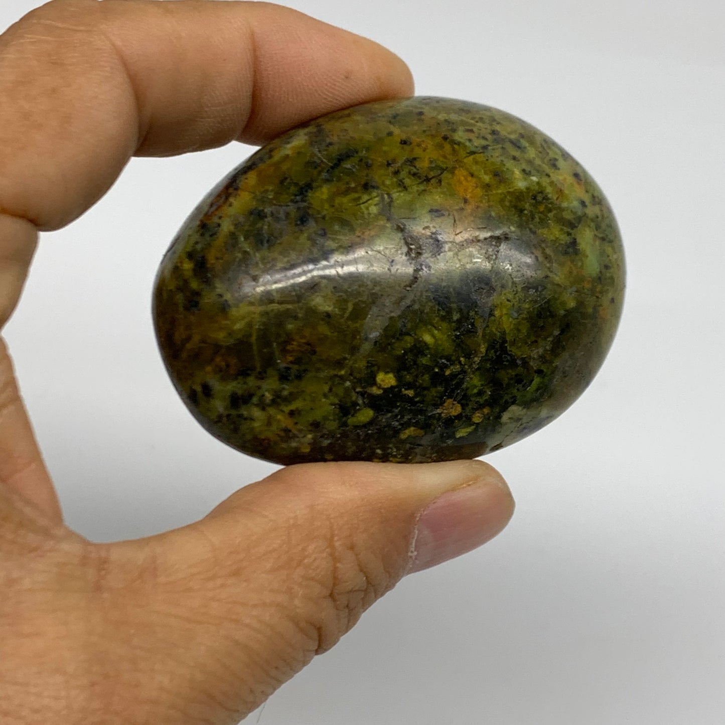 179.9g, 2.2"-2.2", 2pcs, Green Opal Crystal PalmStone Polished Reiki, B38313