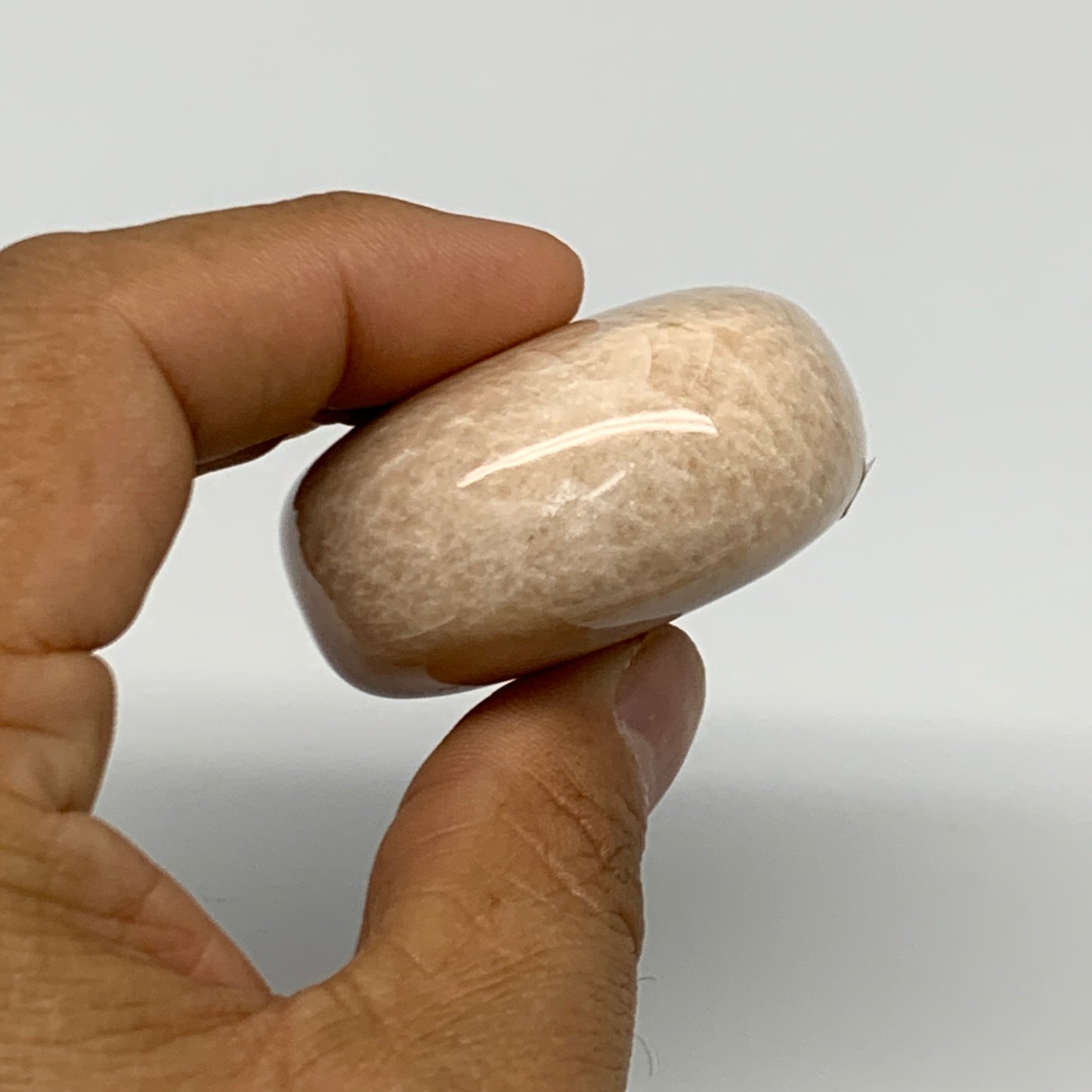 111.7g,2.3"x1.8"x0.9" Peach Moonstone Crystal Palm-Stone Polished Reiki, B27983