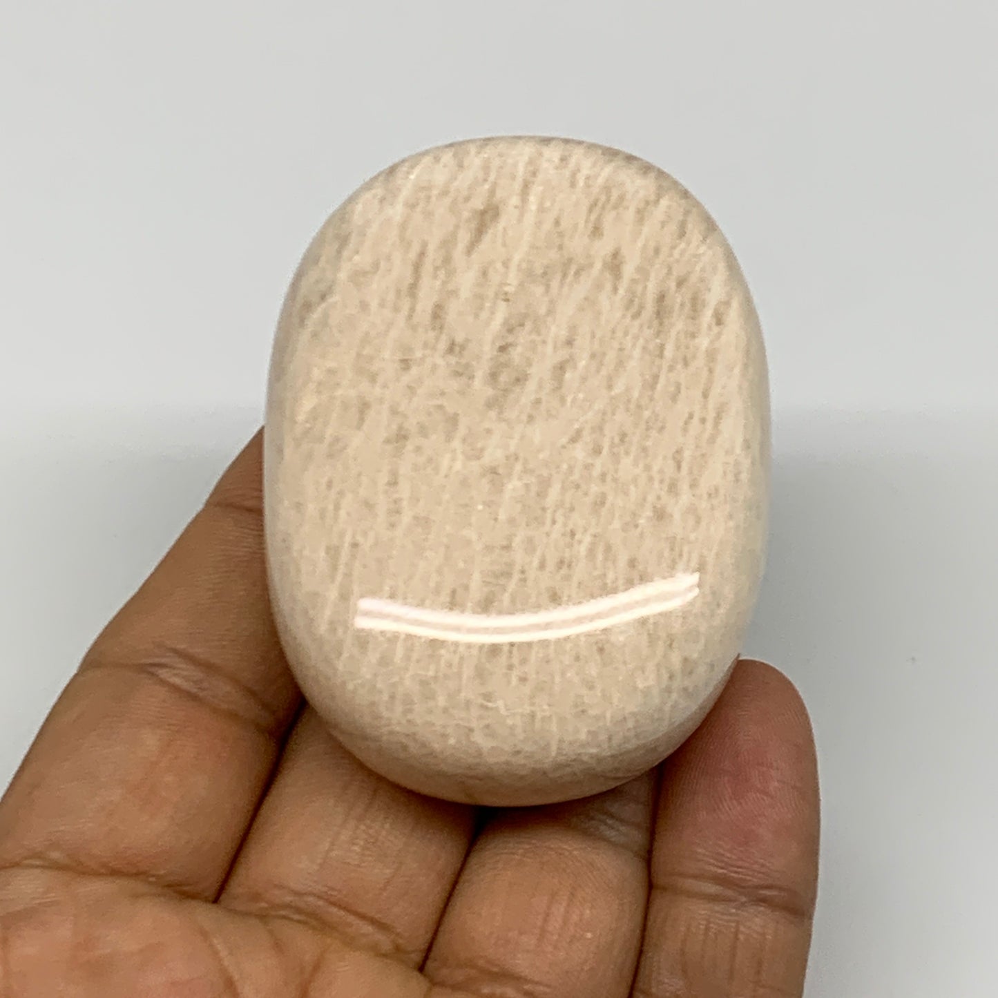 118.5g,2.4"x1.7"x0.9" Peach Moonstone Crystal Palm-Stone Polished Reiki, B27984