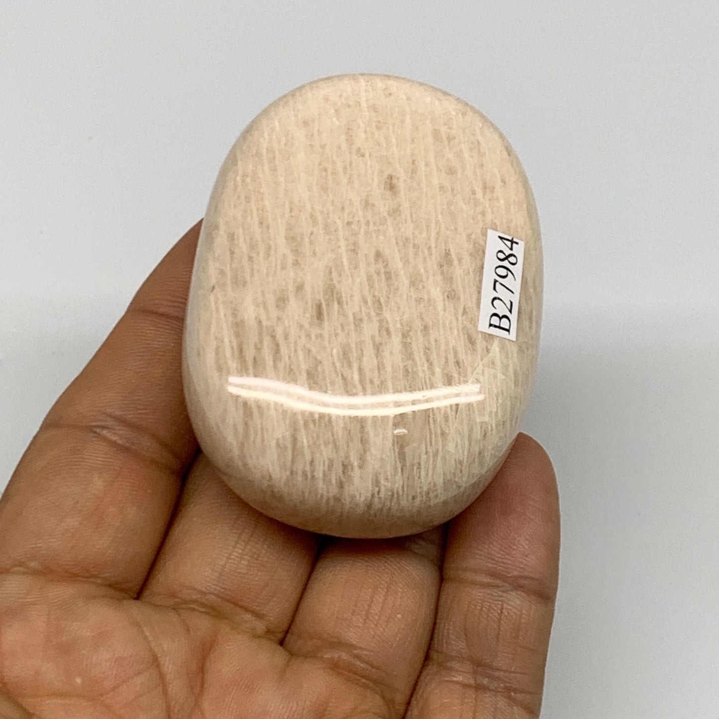 118.5g,2.4"x1.7"x0.9" Peach Moonstone Crystal Palm-Stone Polished Reiki, B27984