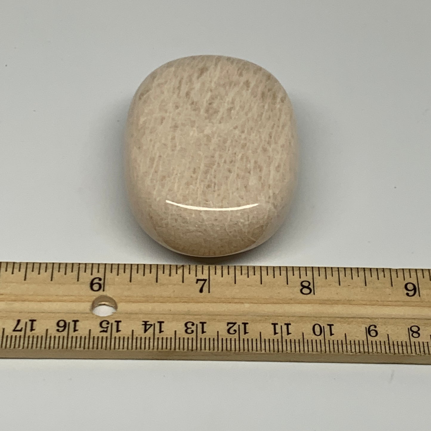 118.5g,2.4"x1.7"x0.9" Peach Moonstone Crystal Palm-Stone Polished Reiki, B27984