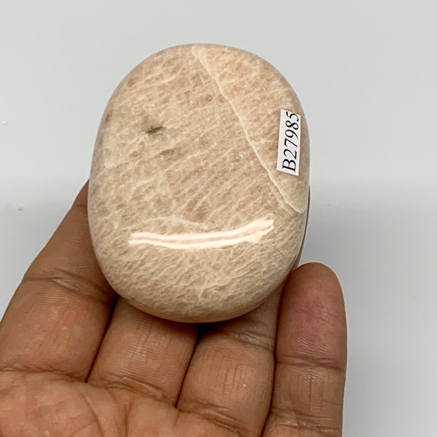 103.6g,2.3"x1.7"x0.9" Peach Moonstone Crystal Palm-Stone Polished Reiki, B27985