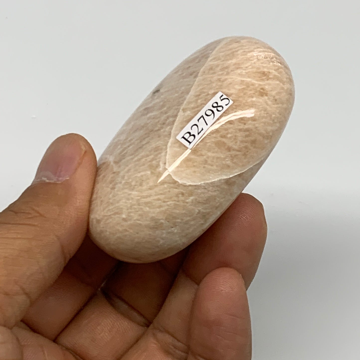 103.6g,2.3"x1.7"x0.9" Peach Moonstone Crystal Palm-Stone Polished Reiki, B27985