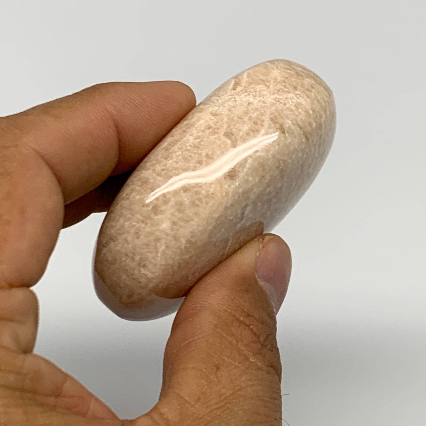 93.1g,2.2"x1.6"x0.9" Peach Moonstone Crystal Palm-Stone Polished Reiki, B27986