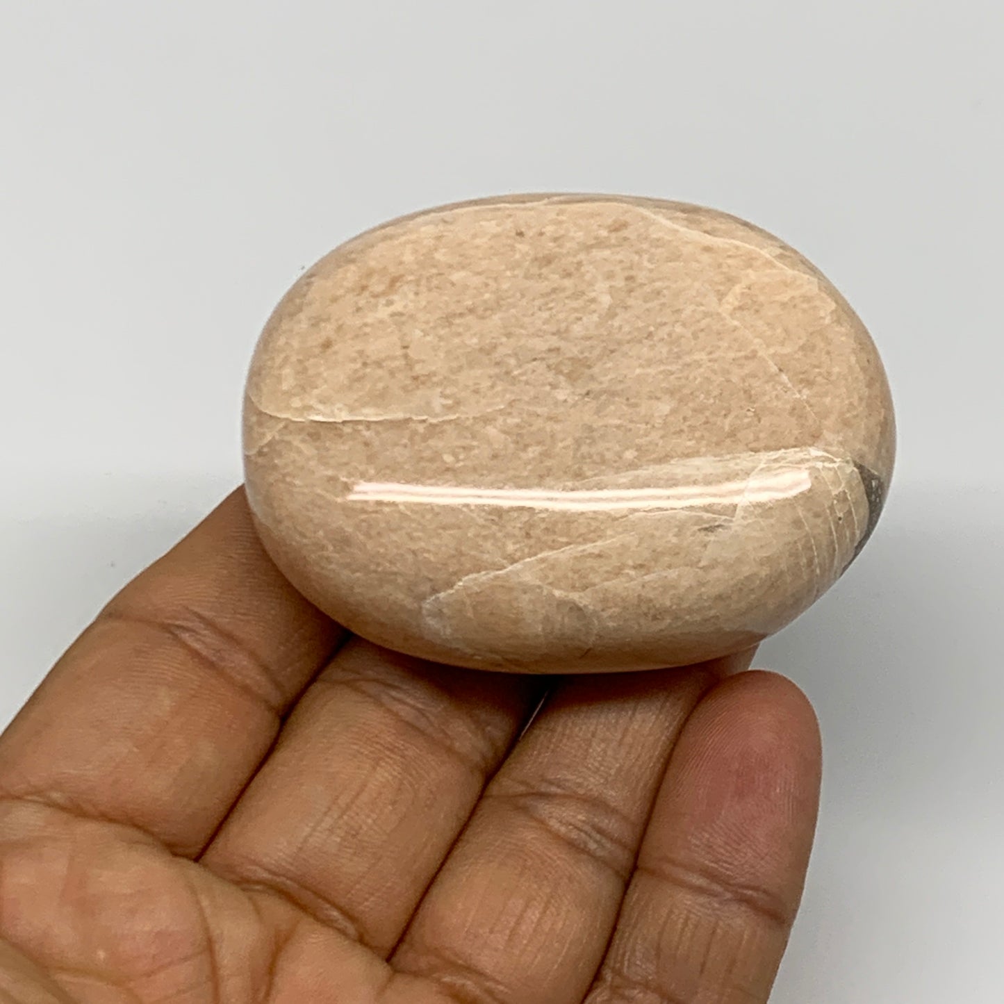 98.8g,2.3"x1.7"x0.9" Peach Moonstone Crystal Palm-Stone Polished Reiki, B27987