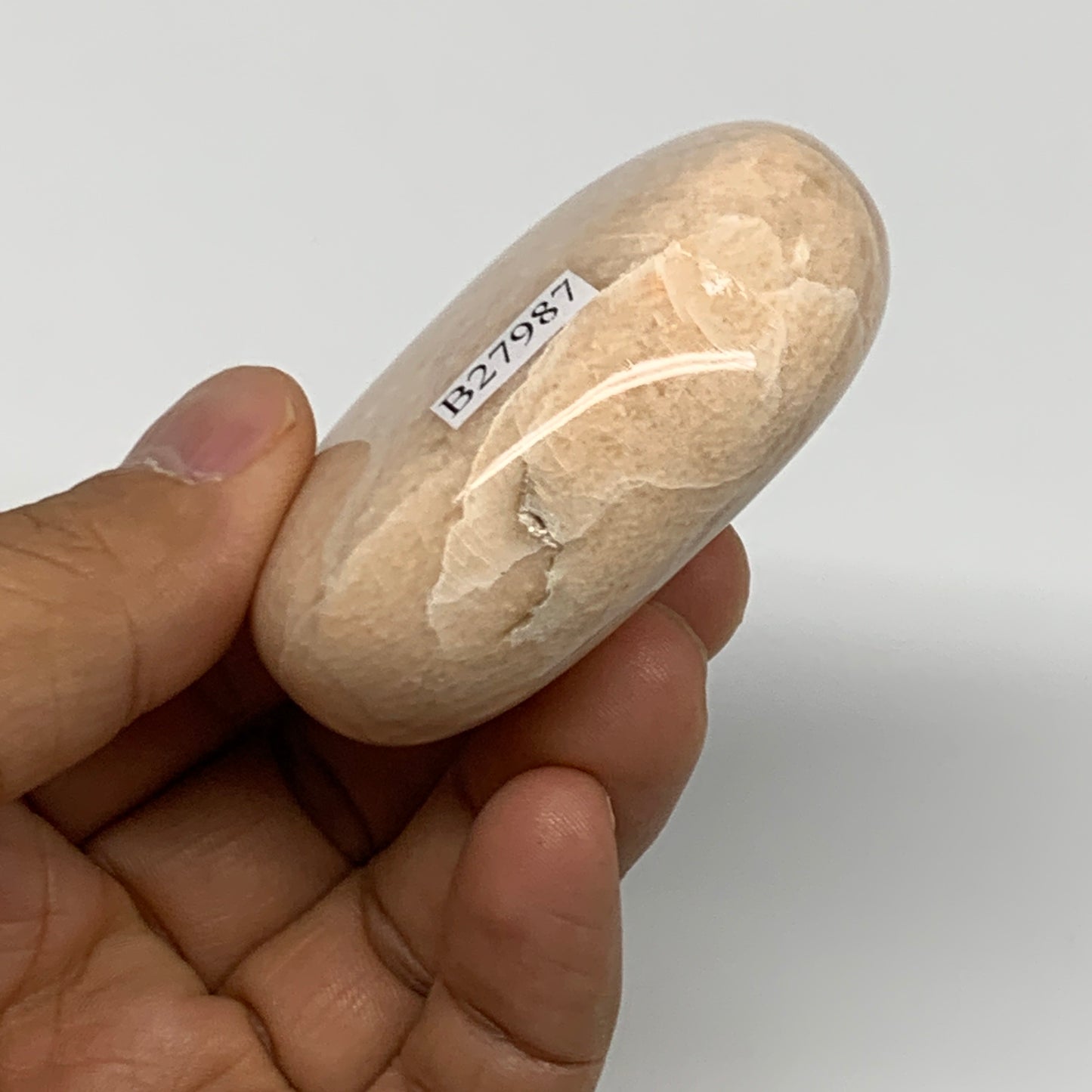 98.8g,2.3"x1.7"x0.9" Peach Moonstone Crystal Palm-Stone Polished Reiki, B27987