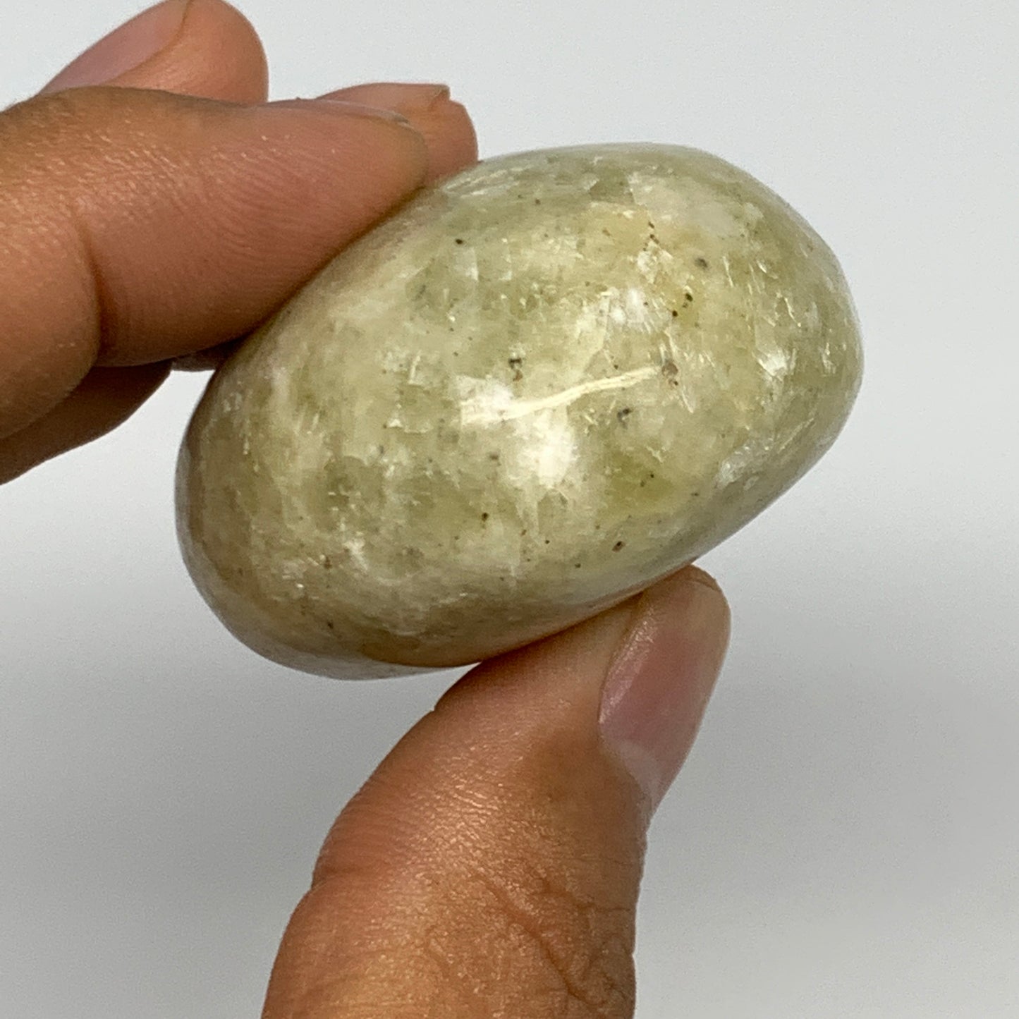 86g,2"x1.6"x1", Natural Yellow Calcite Palm-Stone Crystal Polished Reiki, B16843