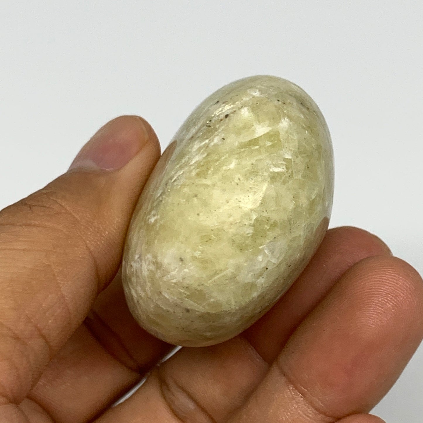 86g,2"x1.6"x1", Natural Yellow Calcite Palm-Stone Crystal Polished Reiki, B16843
