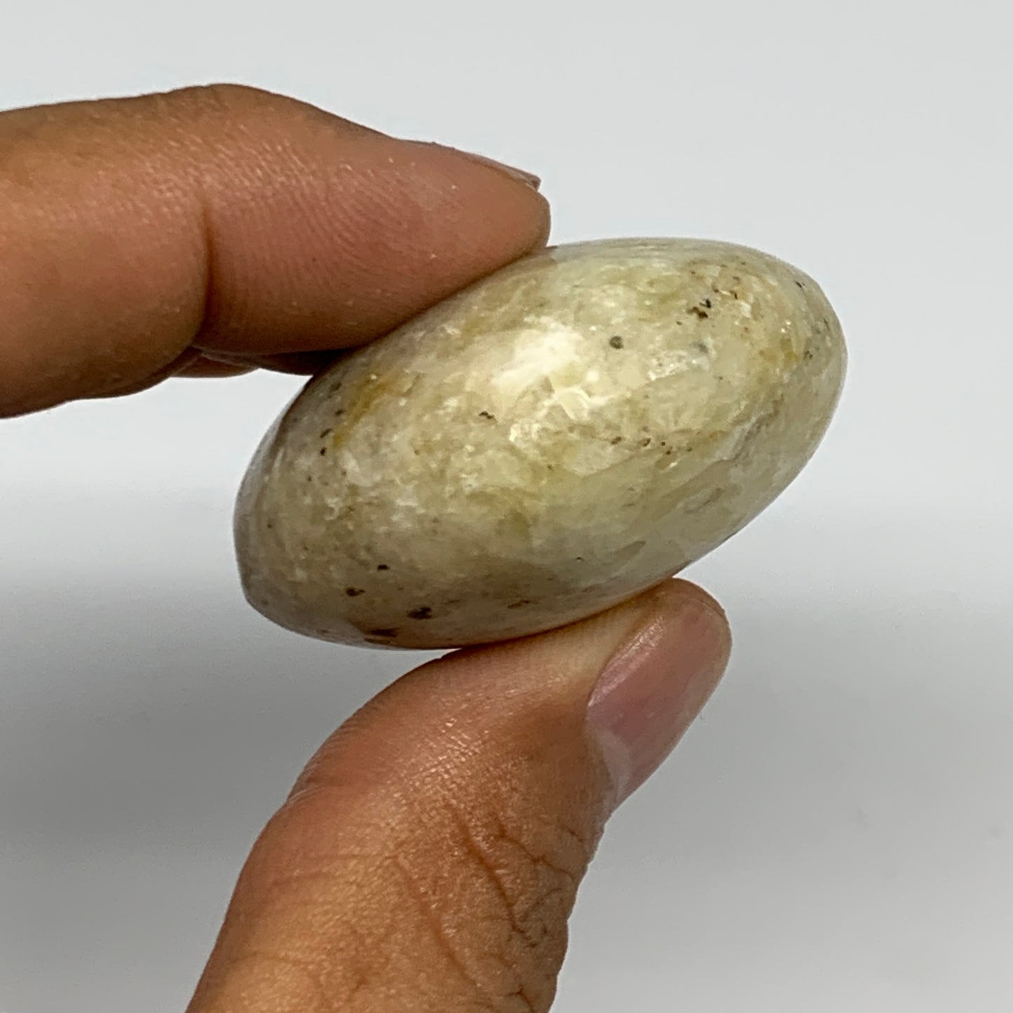 72.5g,2.2"x1.6"x0.9", Natural Yellow Calcite Palm-Stone Crystal Polished Reiki,