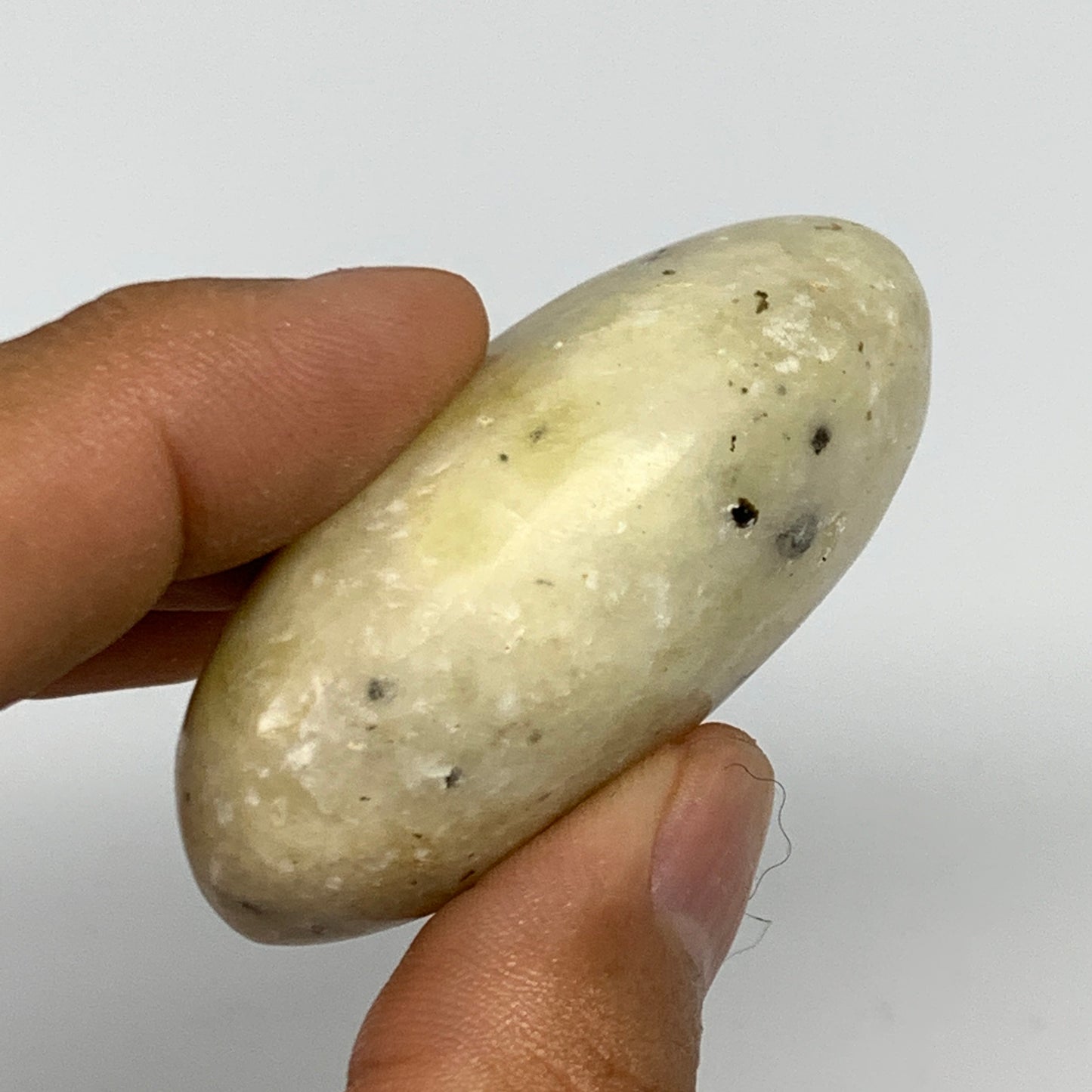 70.4g,2.1"x1.5"x0.9", Natural Yellow Calcite Palm-Stone Crystal Polished Reiki,