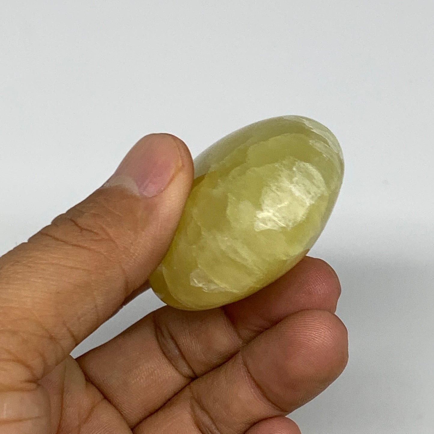 116.9g, 2.5"x1.8"x1.1", Lemon Calcite Palm-Stone Crystal Polished @Pakistan,B255