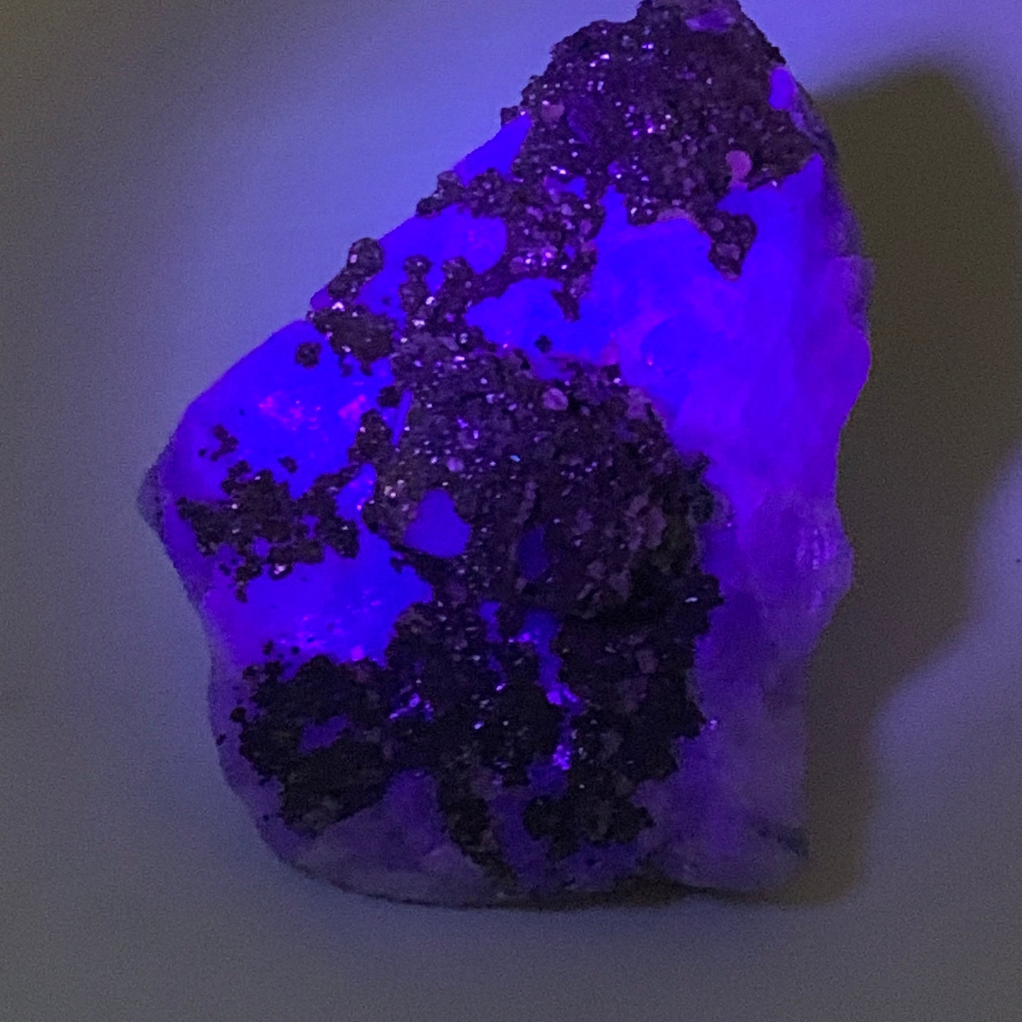 1774g, 6.1"x5"x3.6", UV Reactive Chalcopyrite Cluster Fluorite Mineral Specimen,