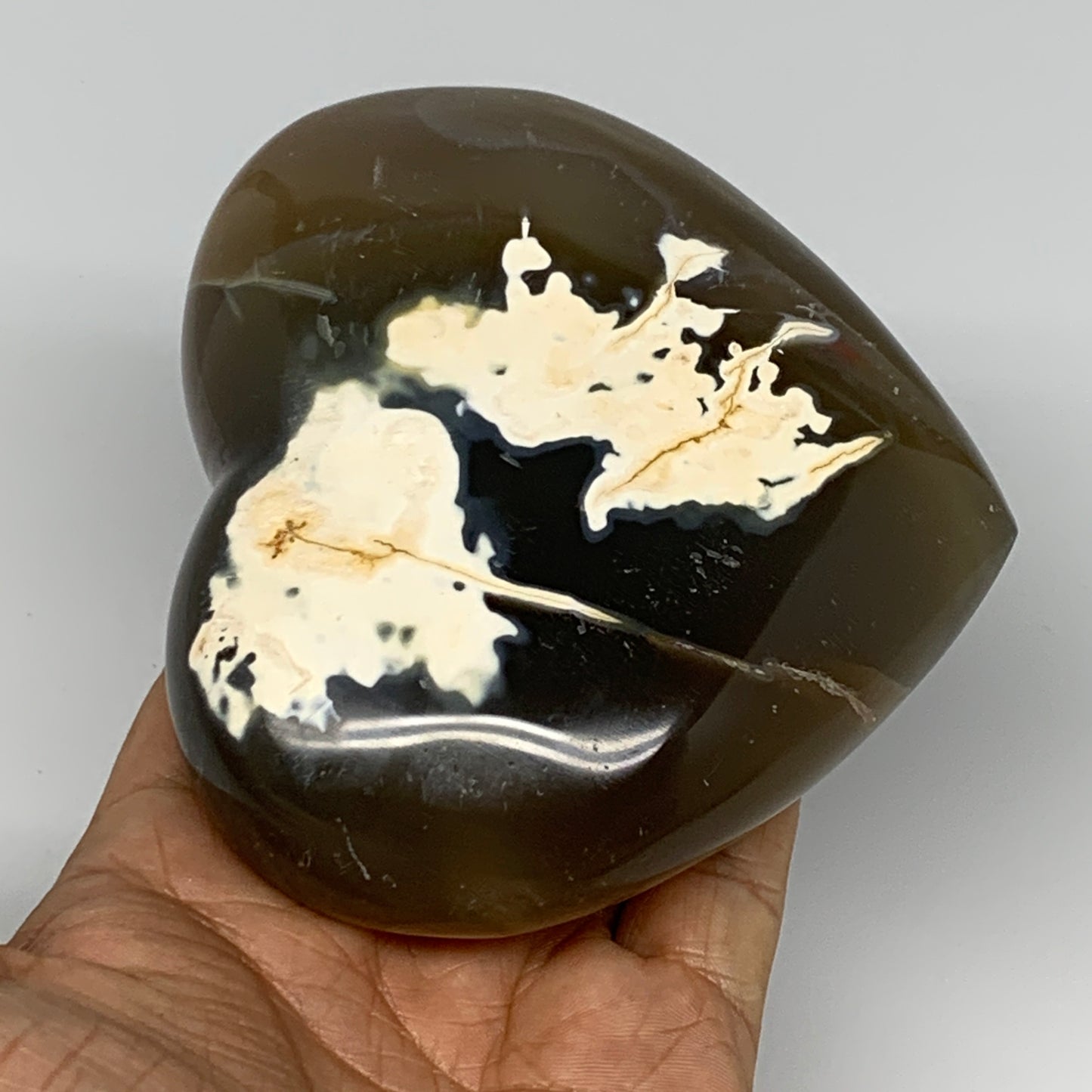 580g,3.7"x4.1"x1.7" Agate Heart Polished Healing Crystal, Orca Agate, B17667