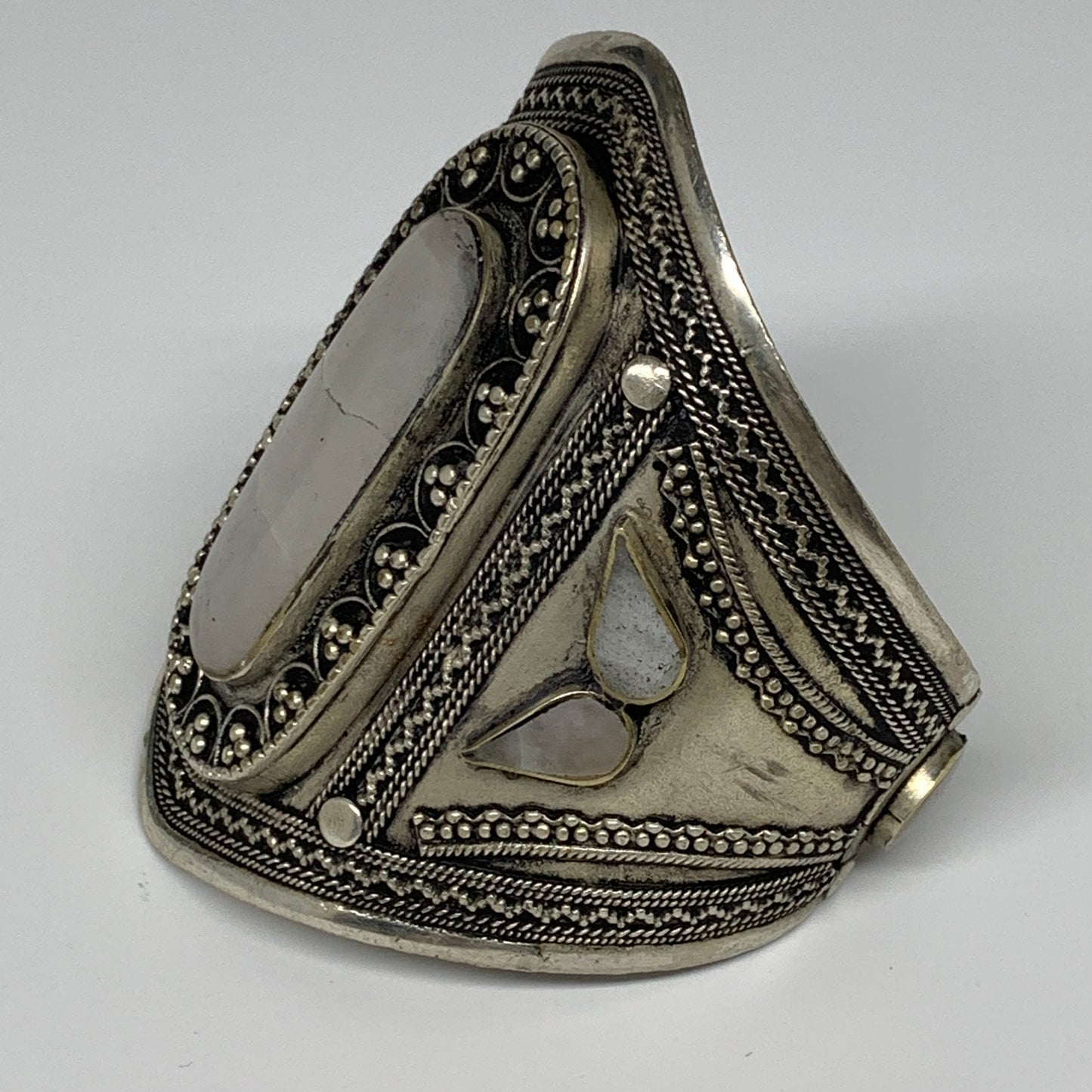 73.4g, 3.4" Turkmen Cuff Bracelet Tribal Oval Shape, White Crystal, B13549