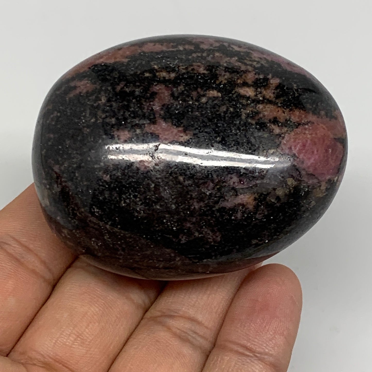 187.5g, 2.4"x2"x1.3", Rhodonite Palm-Stone Polished Reiki Madagascar,B12107