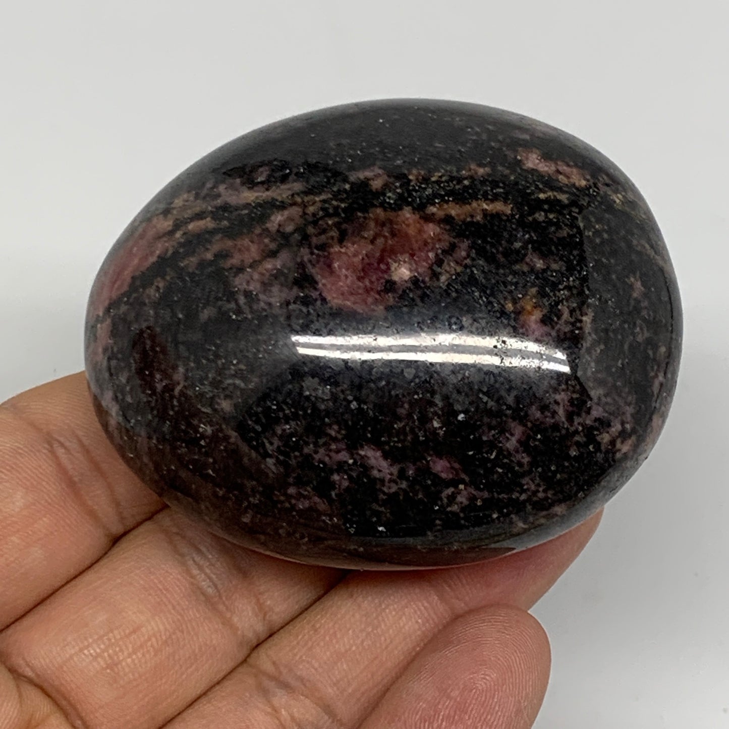 187.5g, 2.4"x2"x1.3", Rhodonite Palm-Stone Polished Reiki Madagascar,B12107