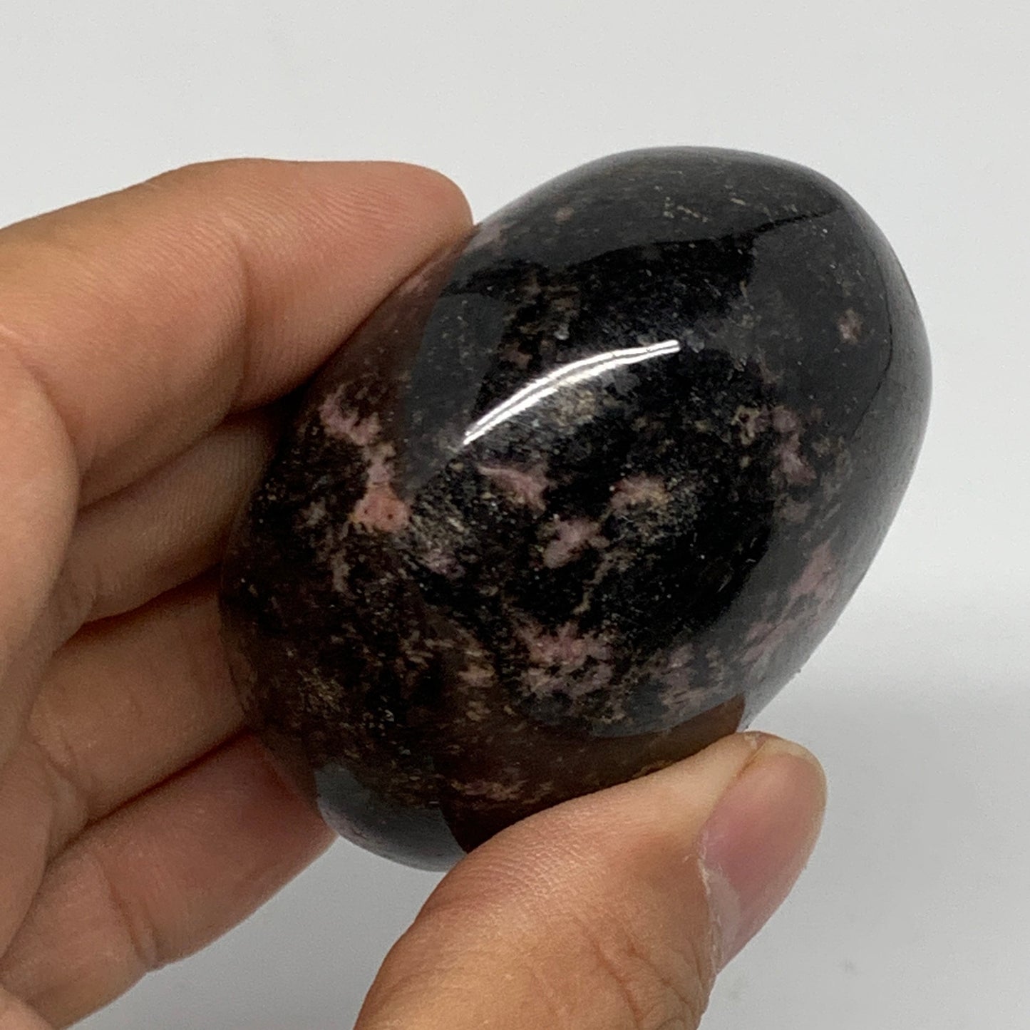 164.4g, 2.2"x1.9"x1.4", Rhodonite Palm-Stone Polished Reiki Madagascar,B12112