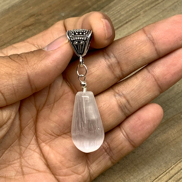 1pc, 9-13g, 1.1"-1.2", Teardrop Selenite Pendant Polished from Morocco, F500