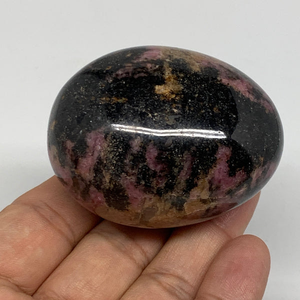 184.8g, 2.3"x1.8"x1.6", Rhodonite Palm-Stone Polished Reiki Madagascar,B12116