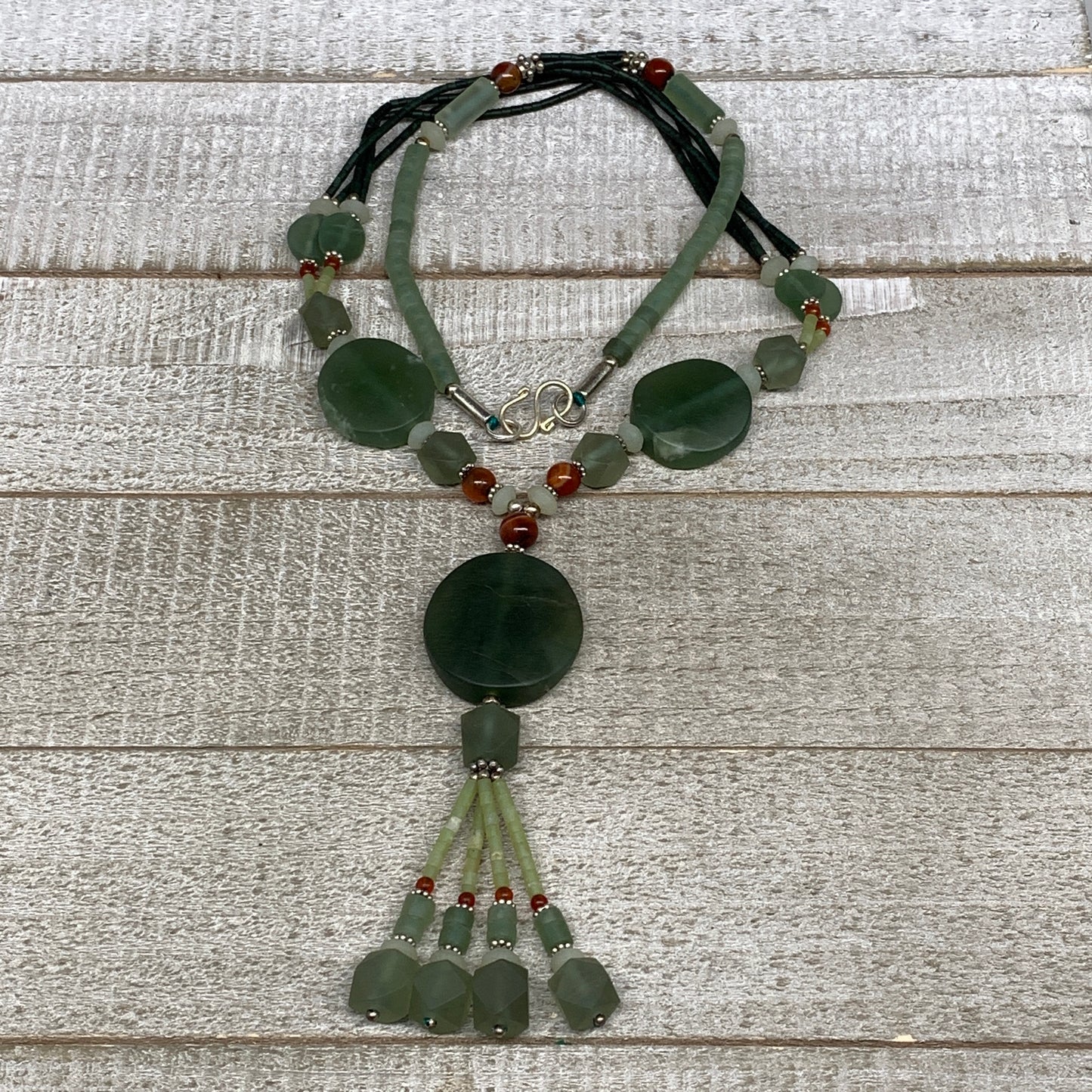57.5g, 1mm-28mm, 21" Natural Untreated Green Serpentine Beaded Necklace, P237