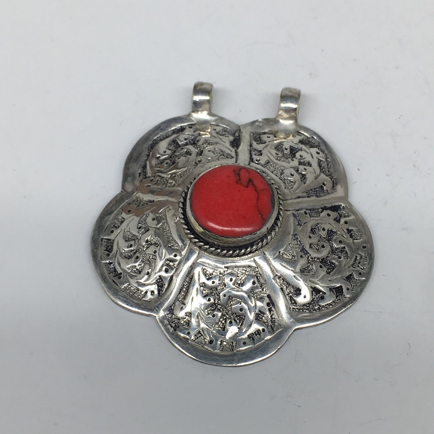 1pc,2.5"x2.2"x0.5",Turkmen Pendant Red Coral Inlay Flower Shape Statement,TN599