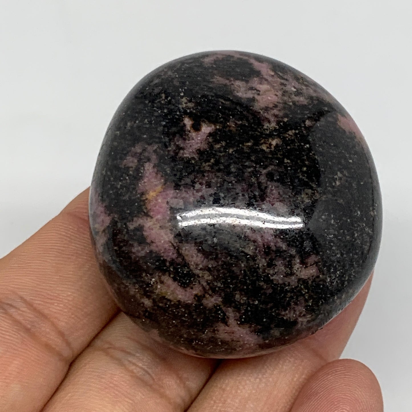 106.5g, 1.9"x1.7"x1.1", Rhodonite Palm-Stone Polished Reiki Madagascar,B12126