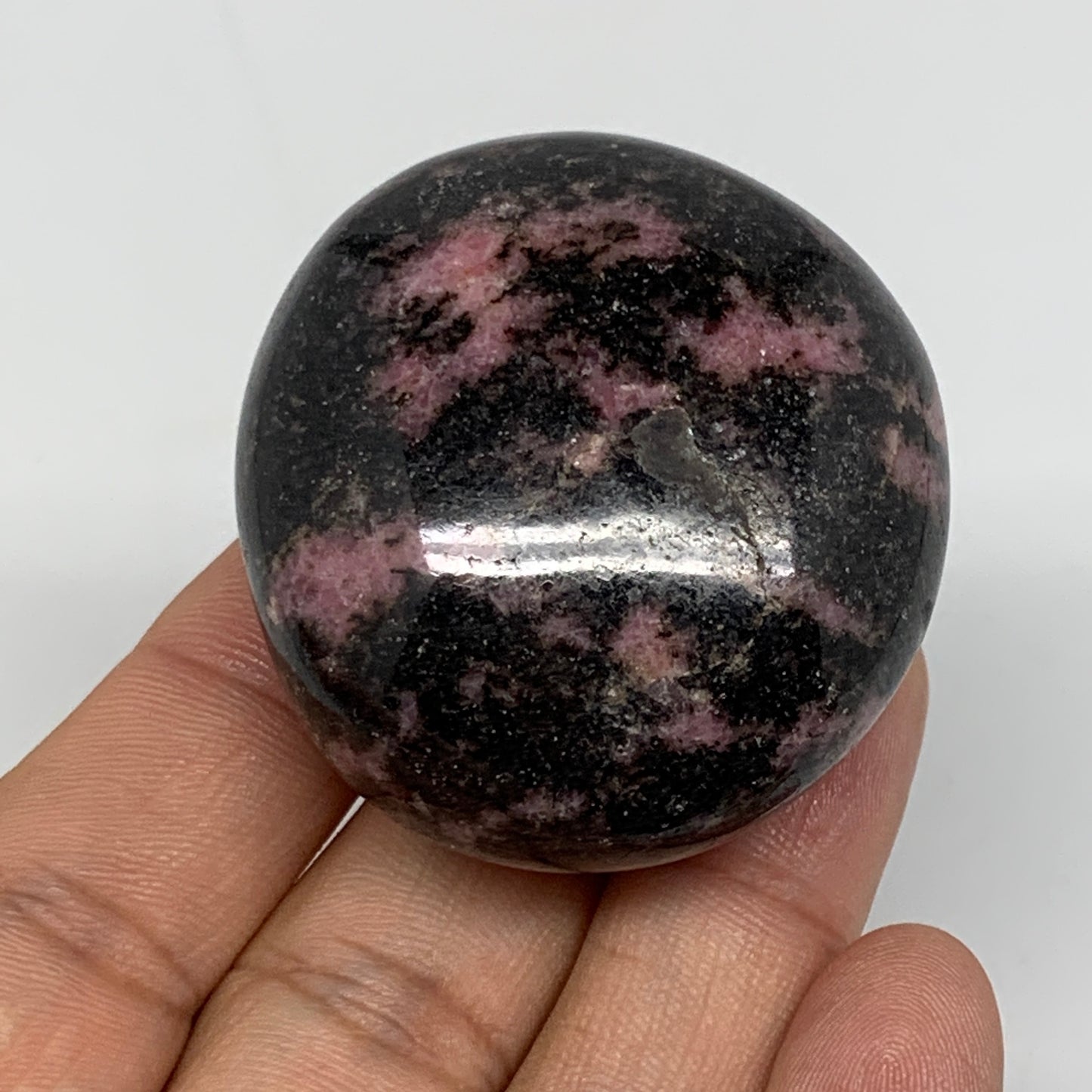 106.5g, 1.9"x1.7"x1.1", Rhodonite Palm-Stone Polished Reiki Madagascar,B12126