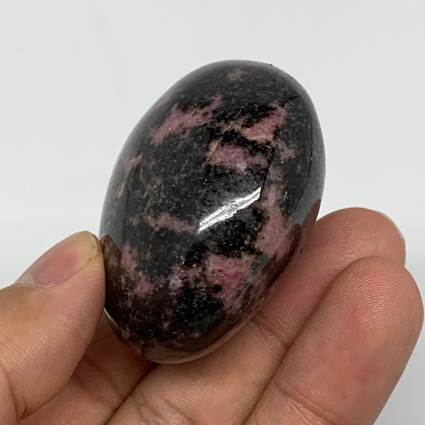 106.5g, 1.9"x1.7"x1.1", Rhodonite Palm-Stone Polished Reiki Madagascar,B12126